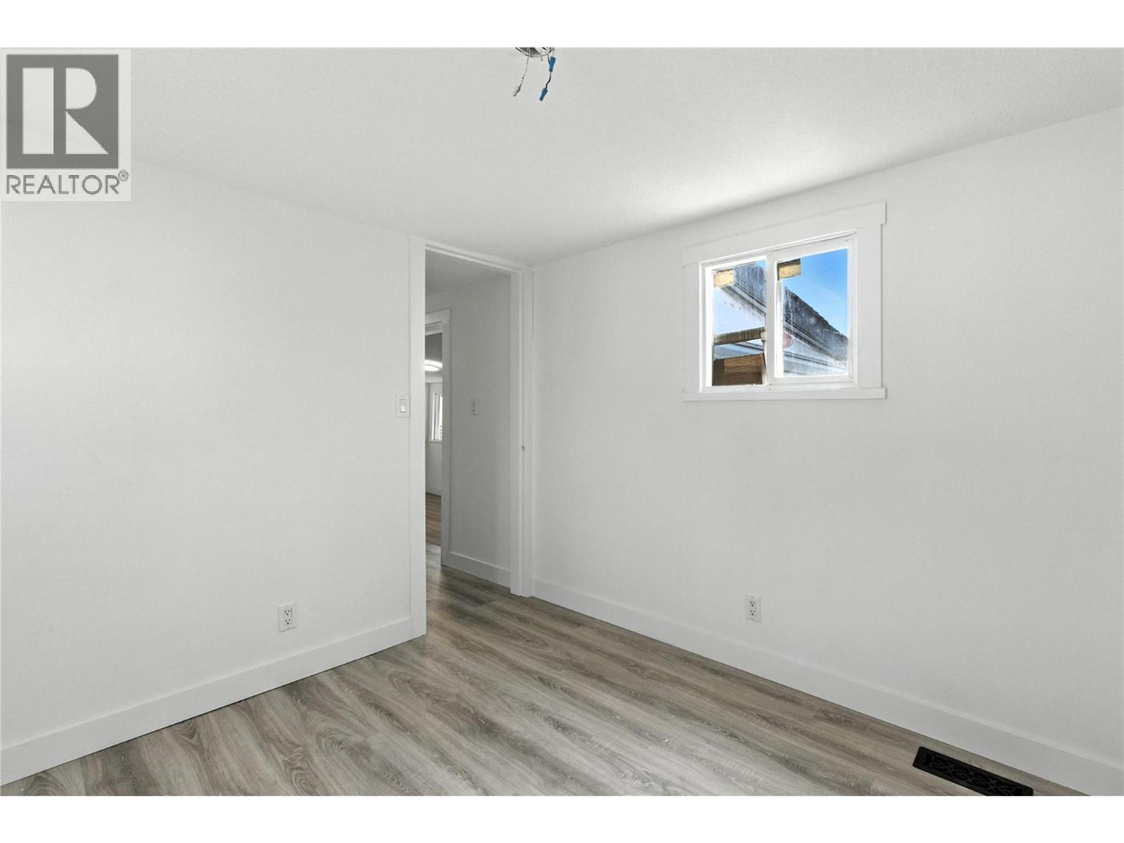 #23 771 ATHABASCA STREET E - 22