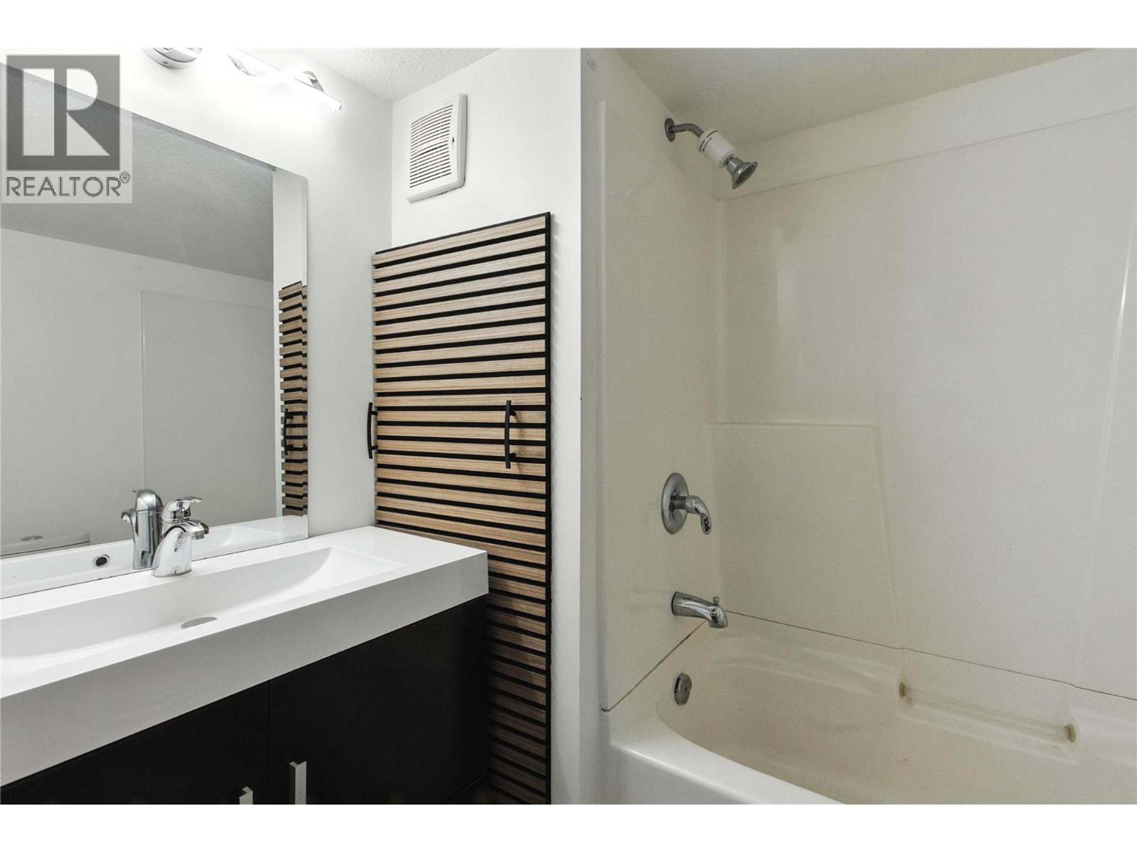 #23 771 ATHABASCA STREET E - 13