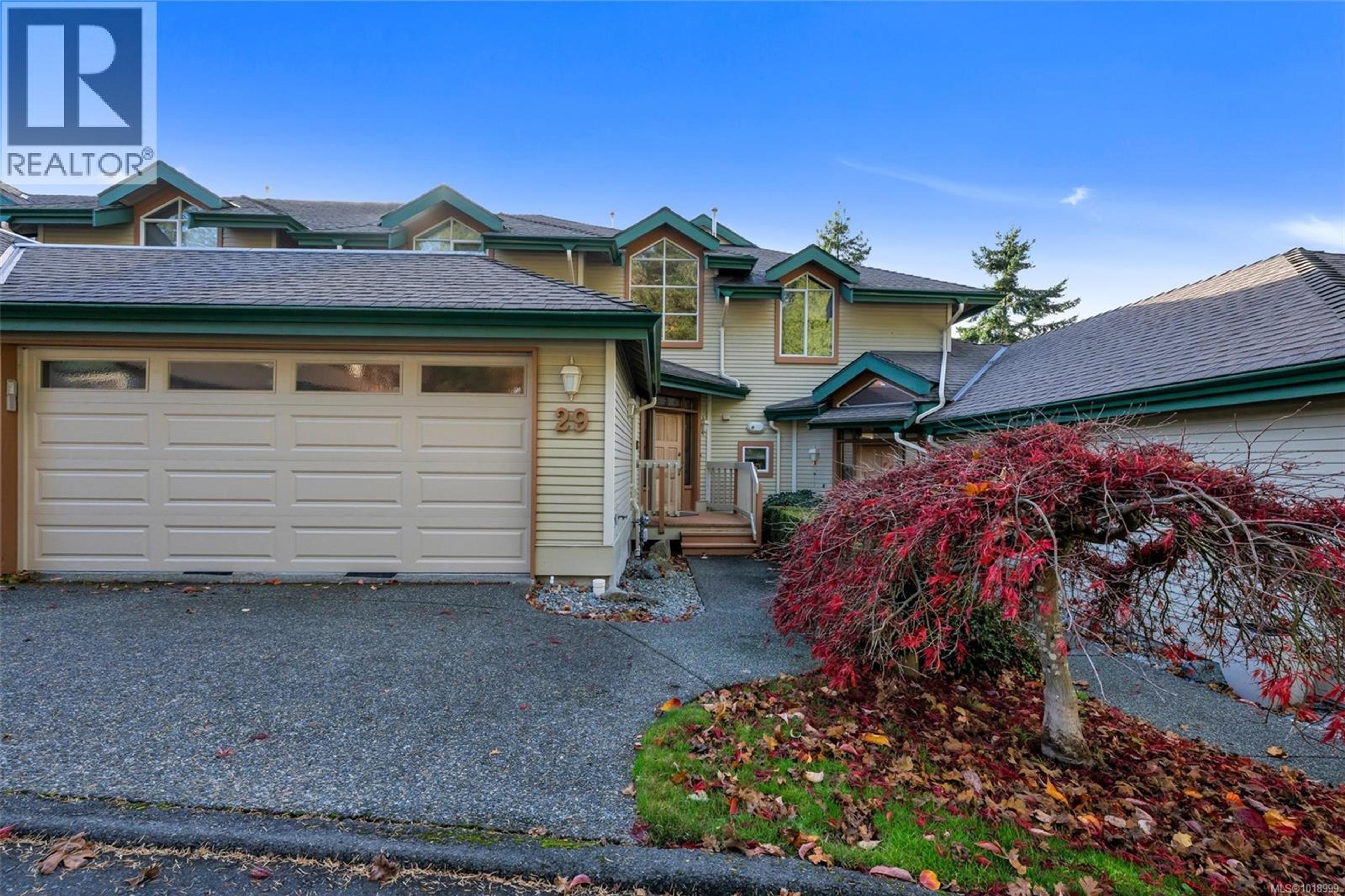 520 Marsett Pl, Saanich - Exteriors - Full Complex View - Photo 1