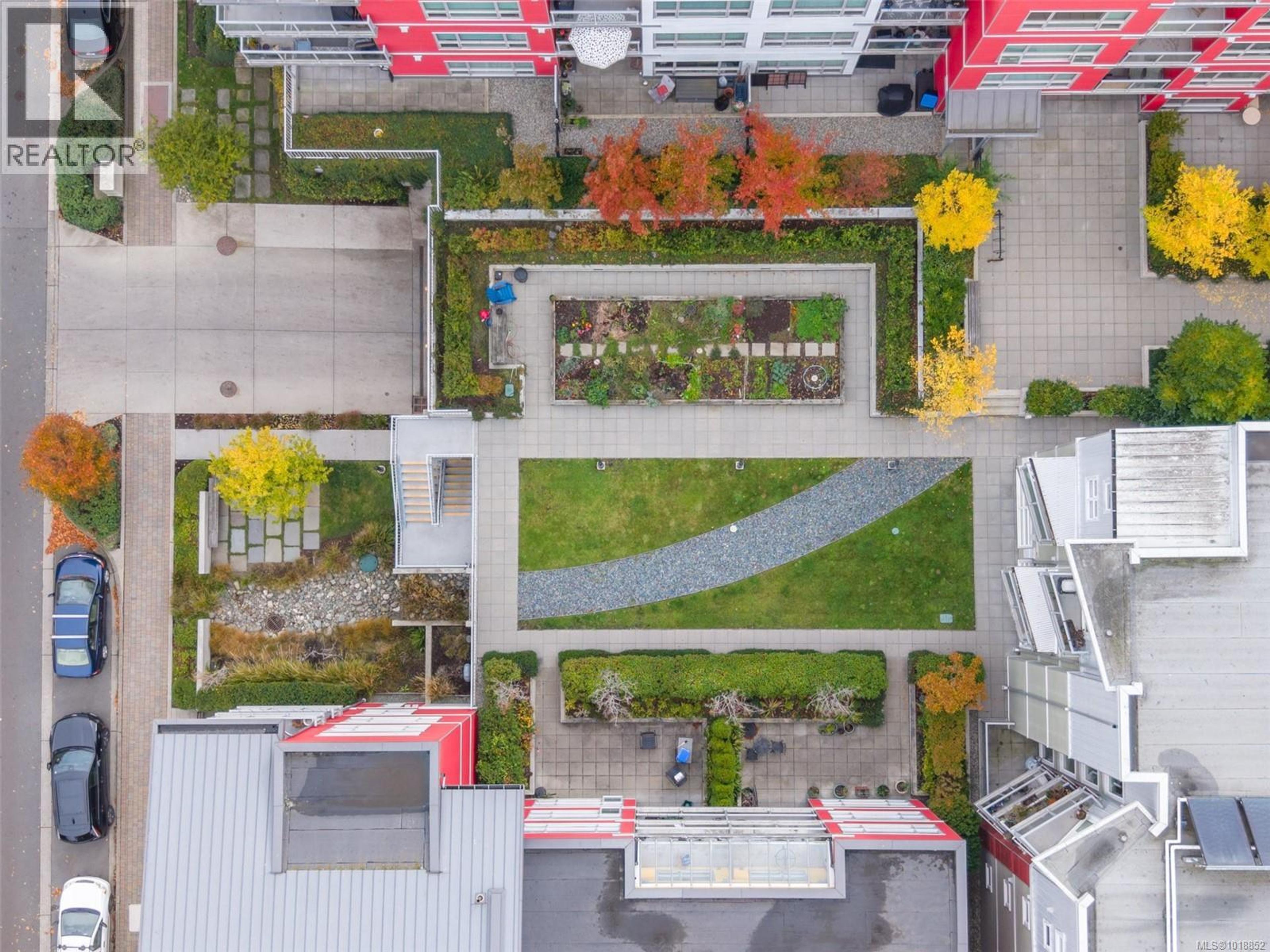 787 Tyee Rd, Victoria - Exteriors - Full Complex View, Drone/Aerial View - Photo 4