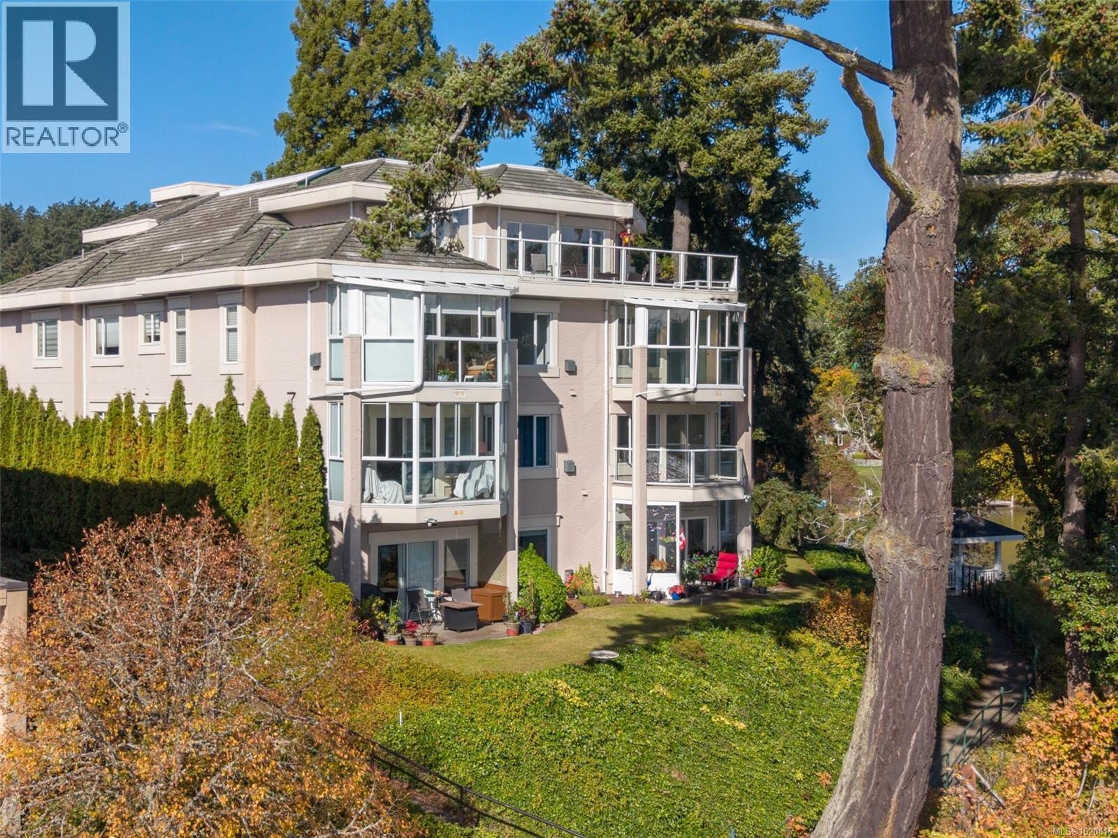 1 Buddy Rd, View Royal - Exteriors - Drone/Aerial View, Full Complex View - Photo 16