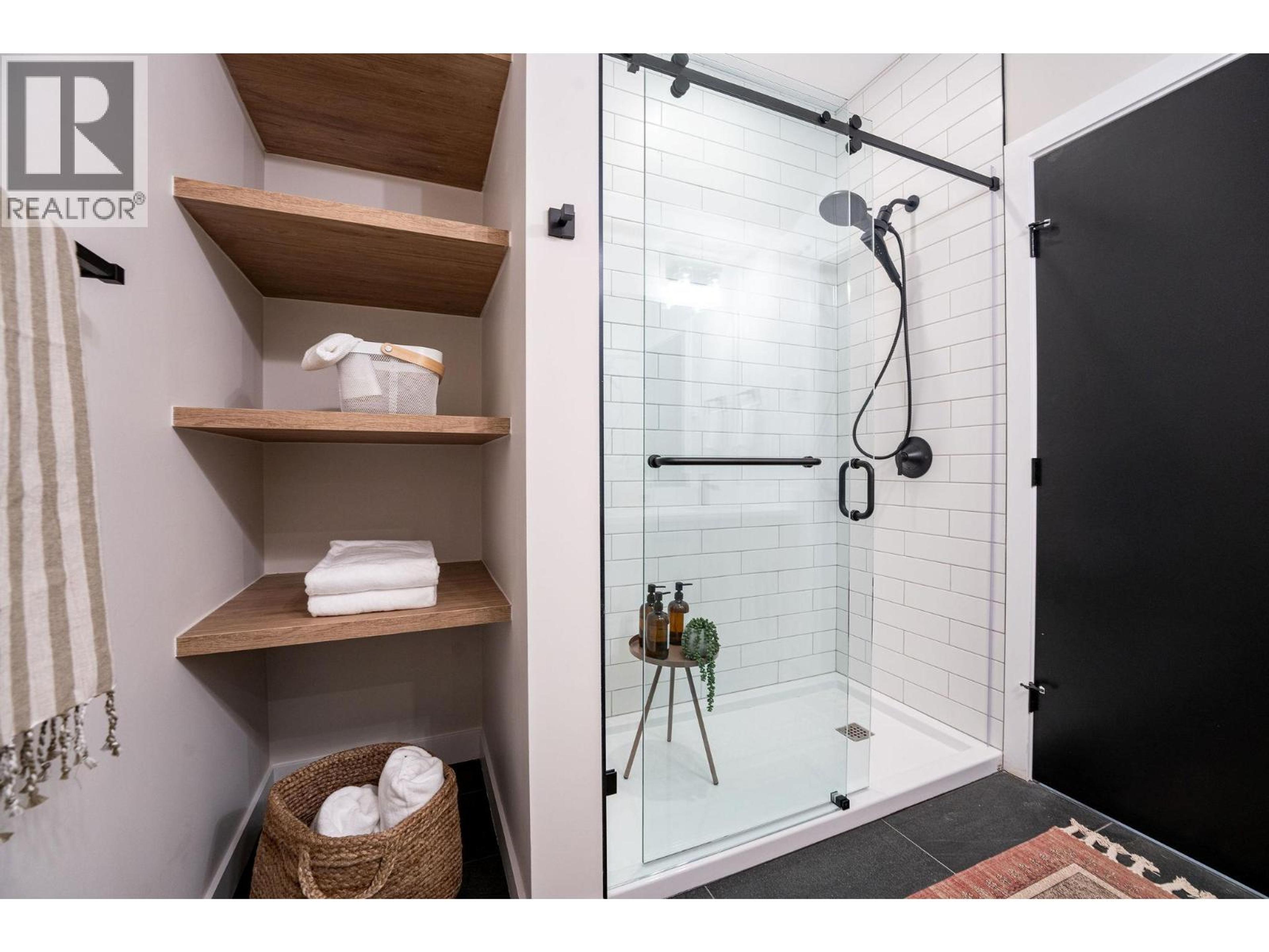 1216 DOUGLAS STREET - 24