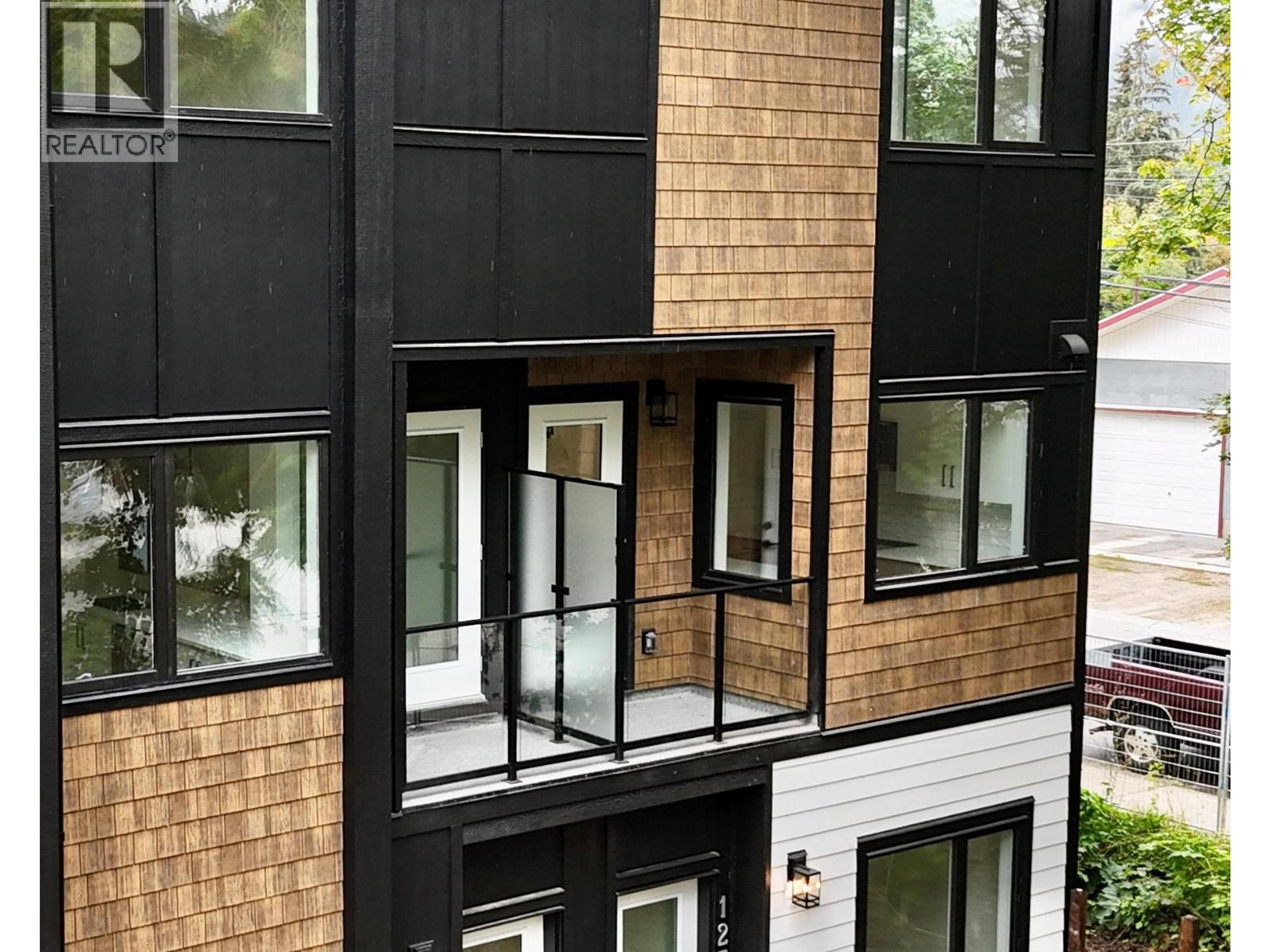 1216 DOUGLAS STREET - Image 3