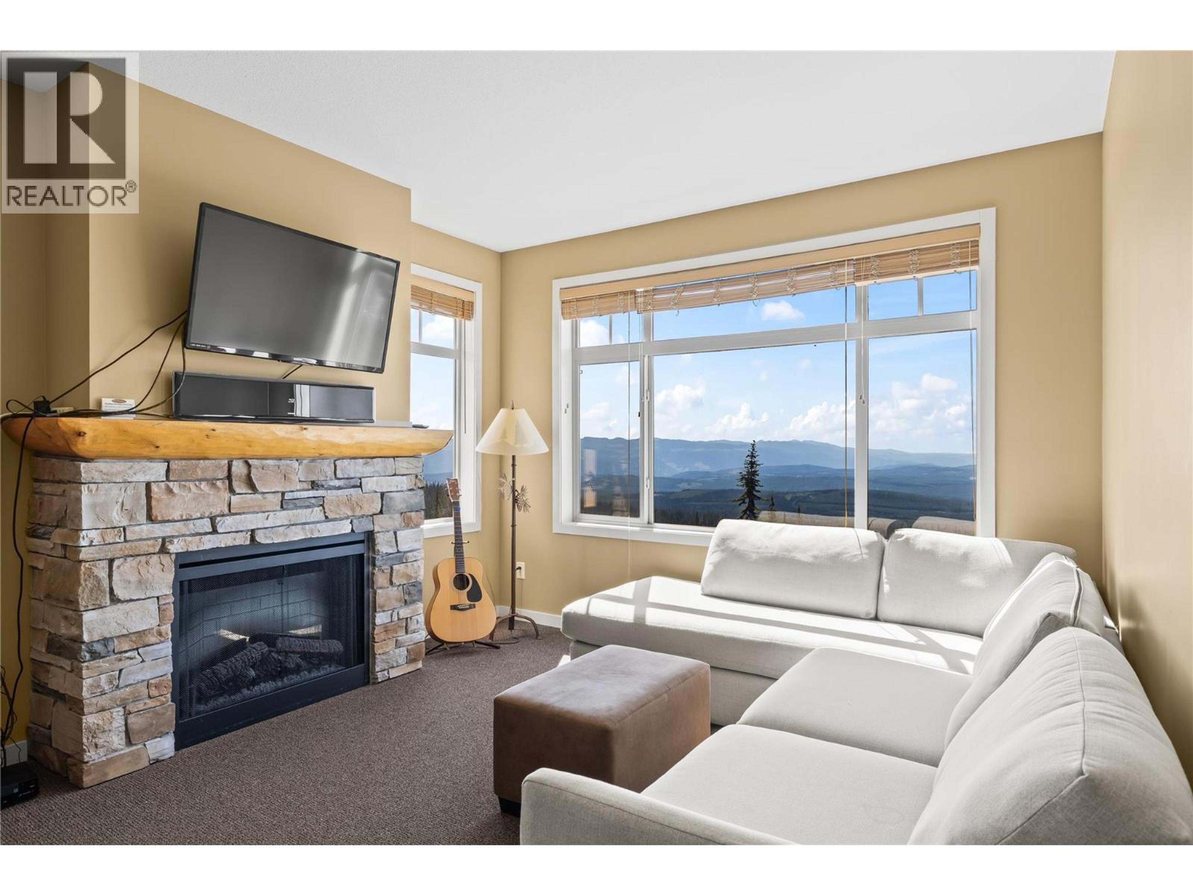 #308/308A 255 FEATHERTOP WAY - Image 3