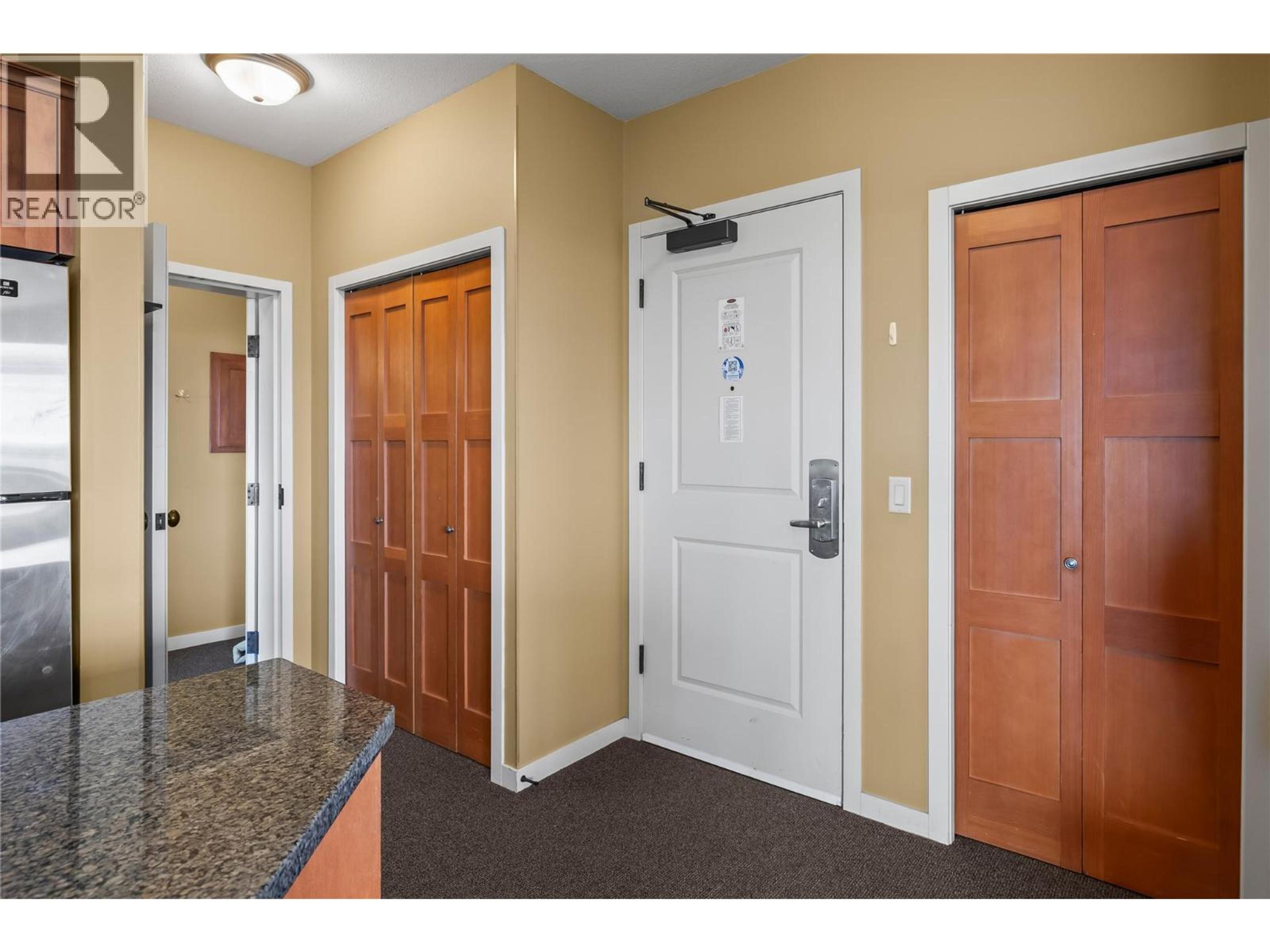 #308/308A 255 FEATHERTOP WAY - 35