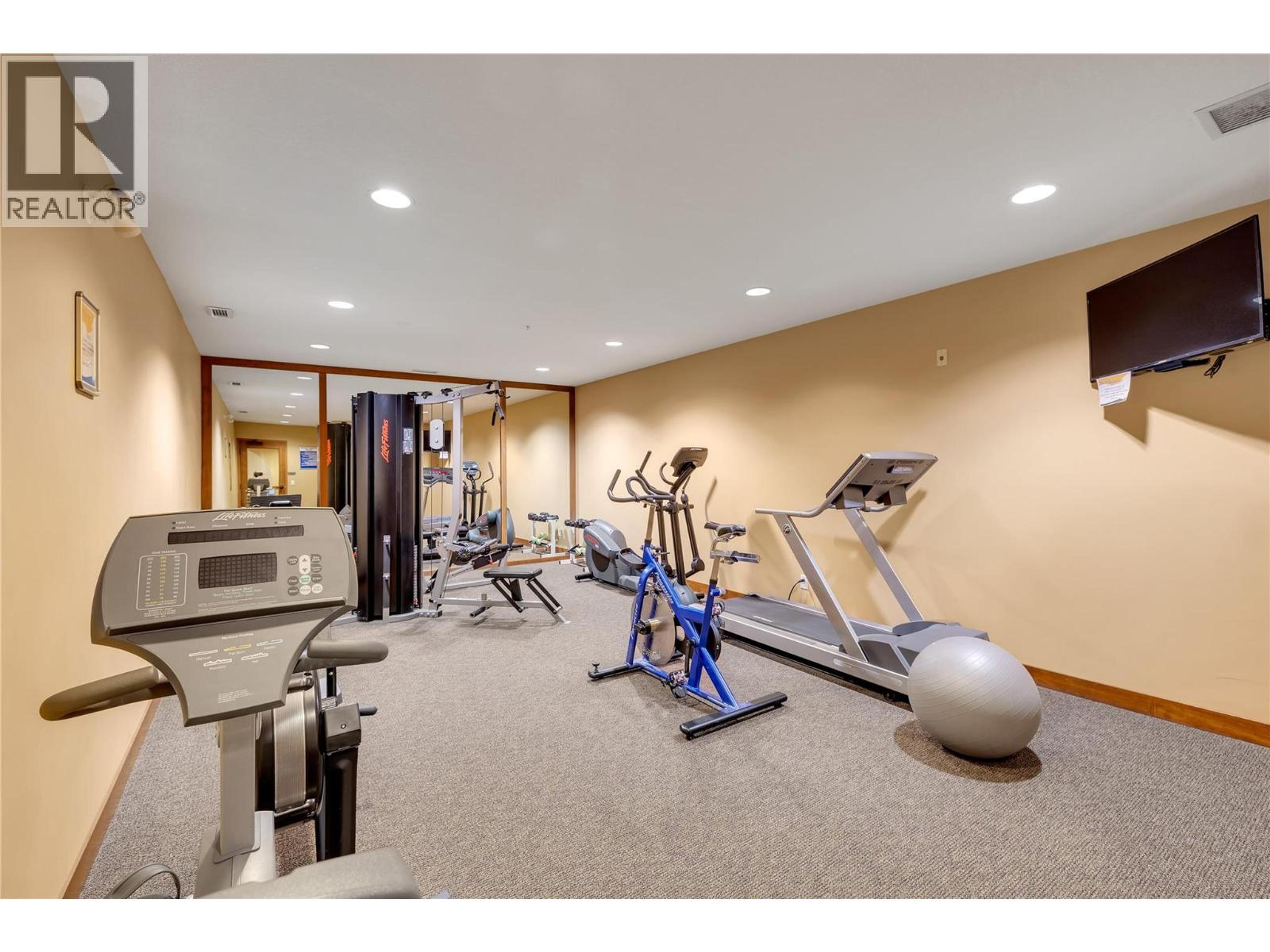 #308/308A 255 FEATHERTOP WAY - 48