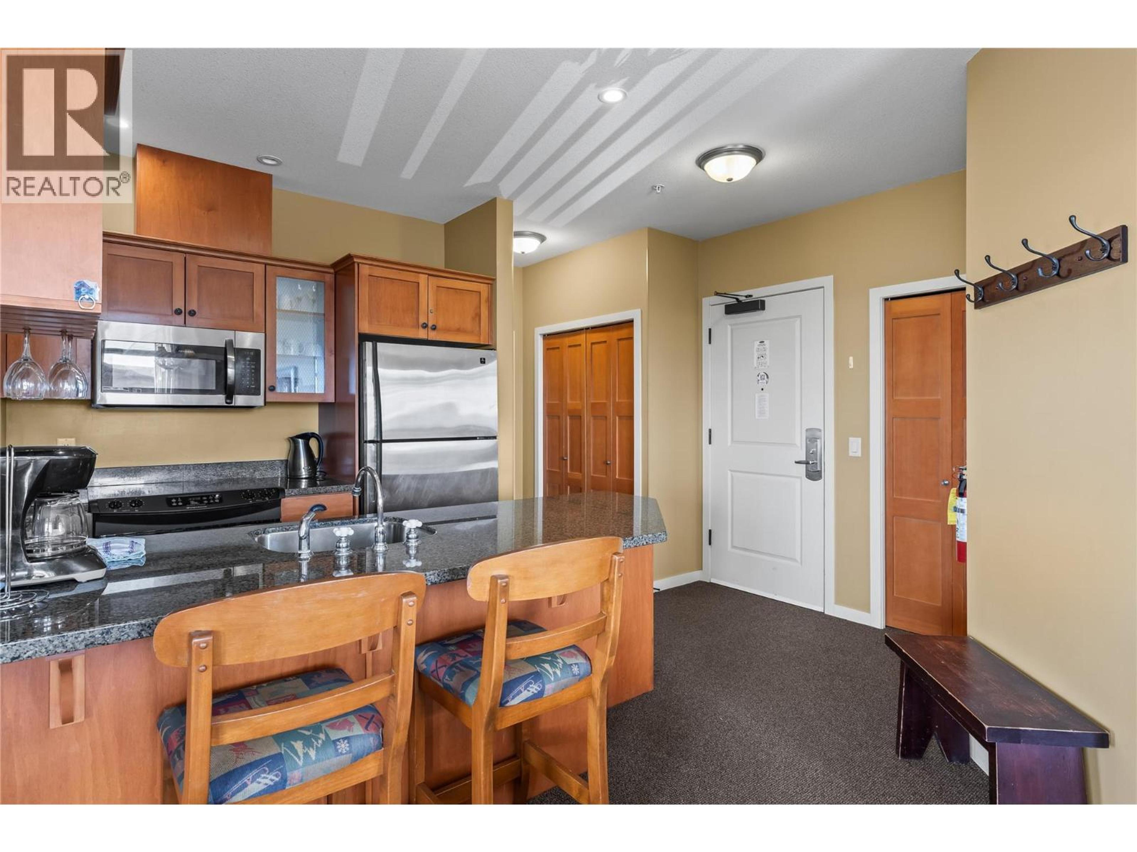 #308/308A 255 FEATHERTOP WAY - Image 2