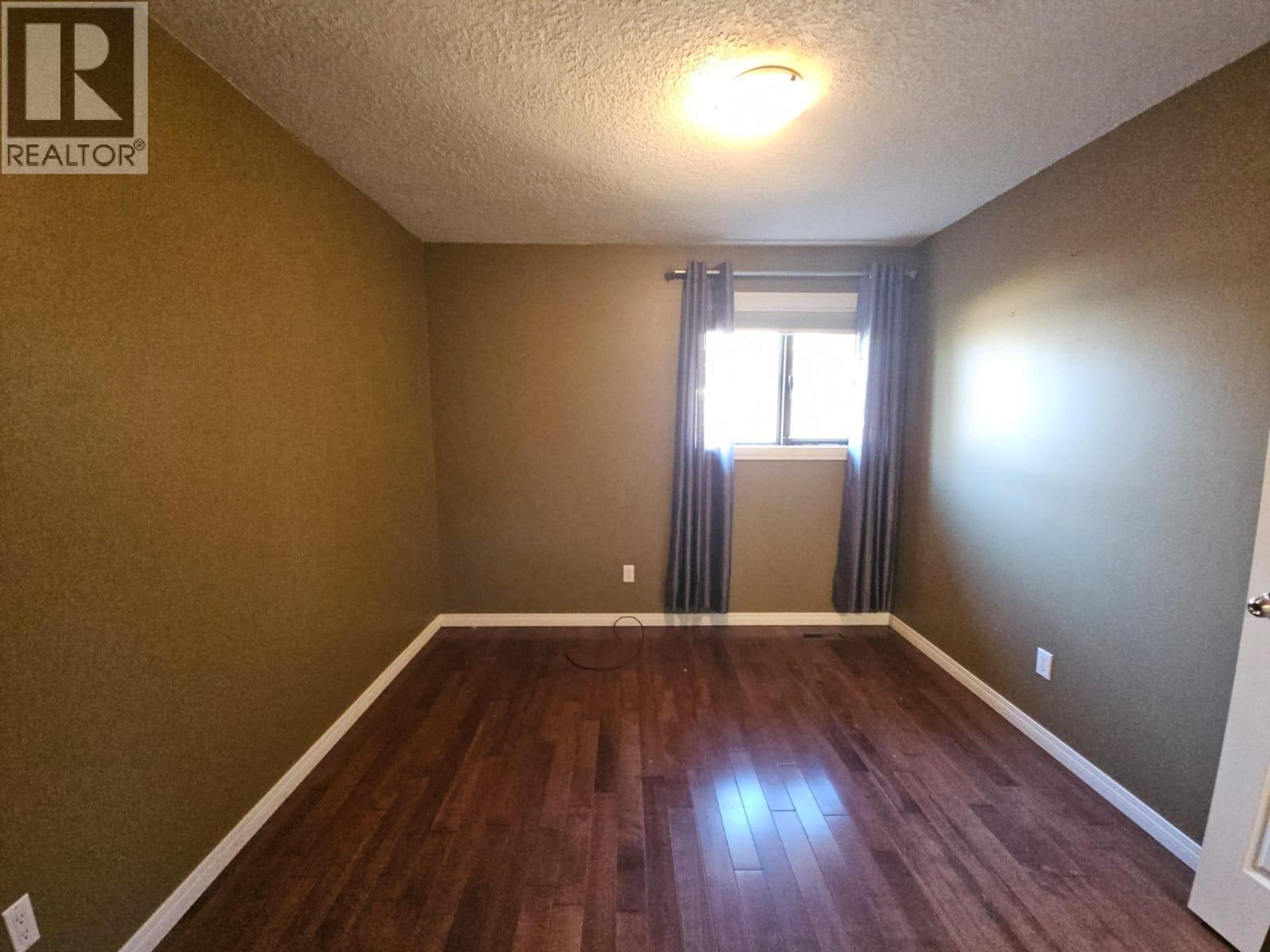 256 PEACE RIVER CRESCENT - 21