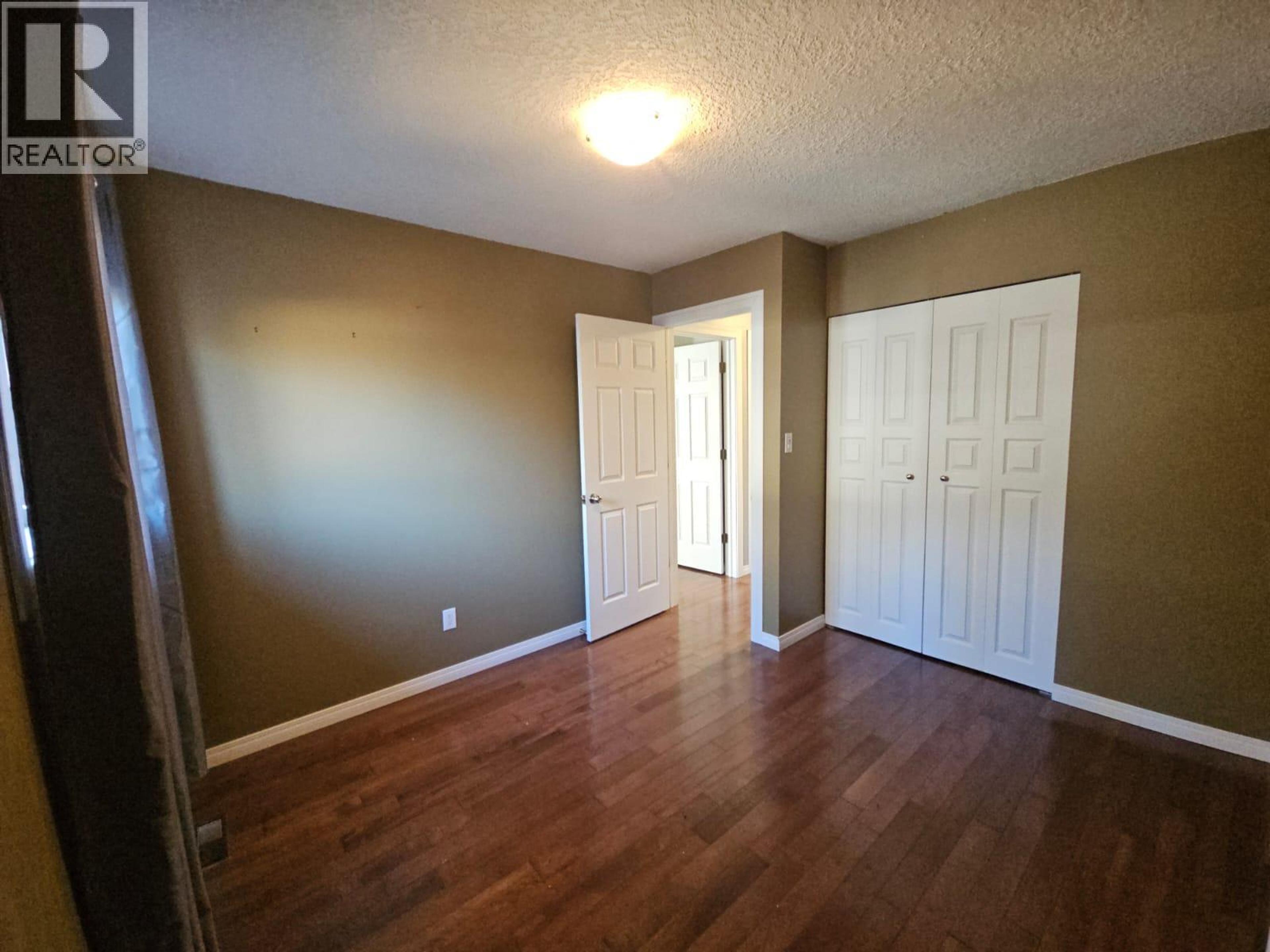 256 PEACE RIVER CRESCENT - 23