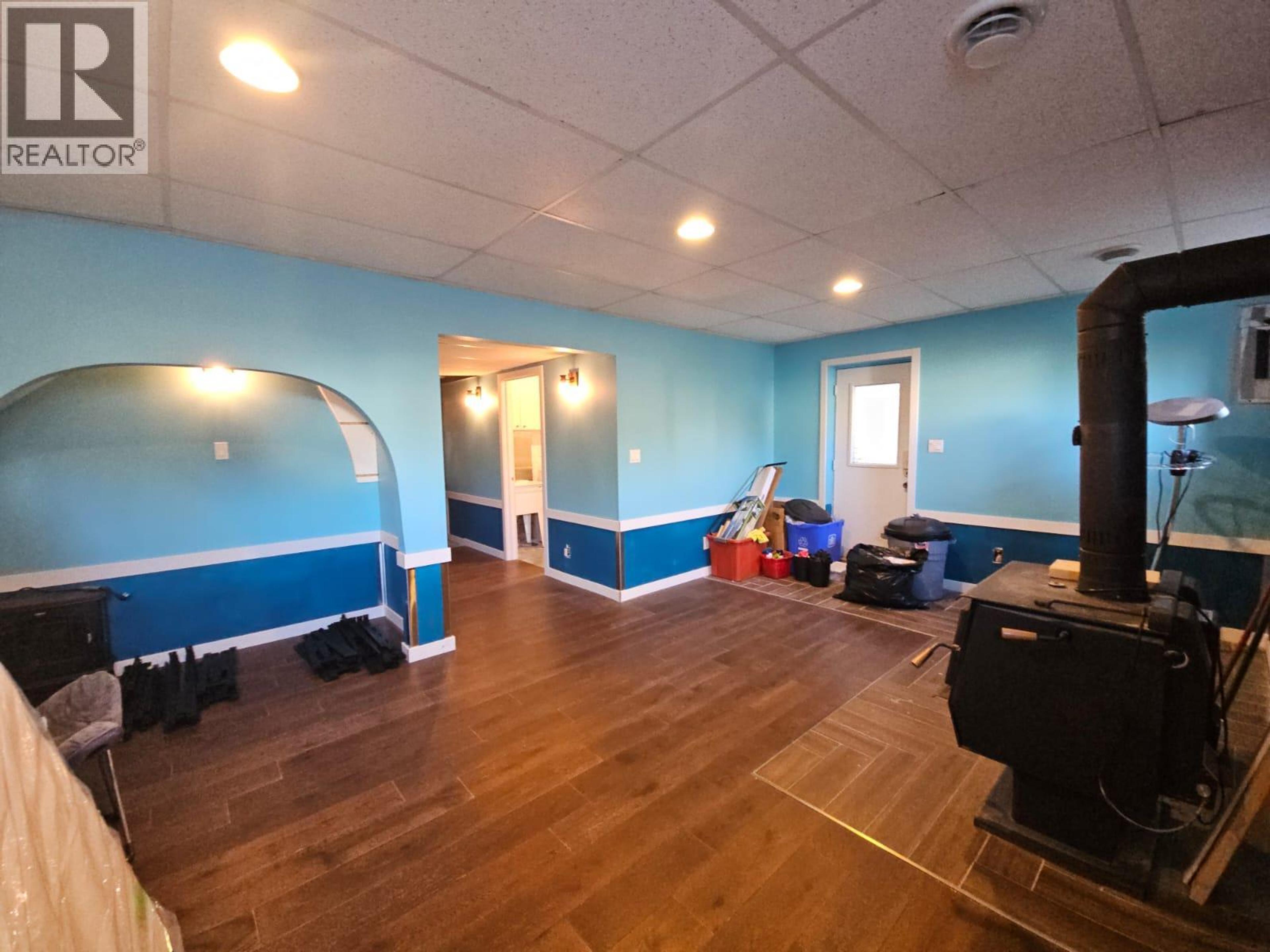 256 PEACE RIVER CRESCENT - 36