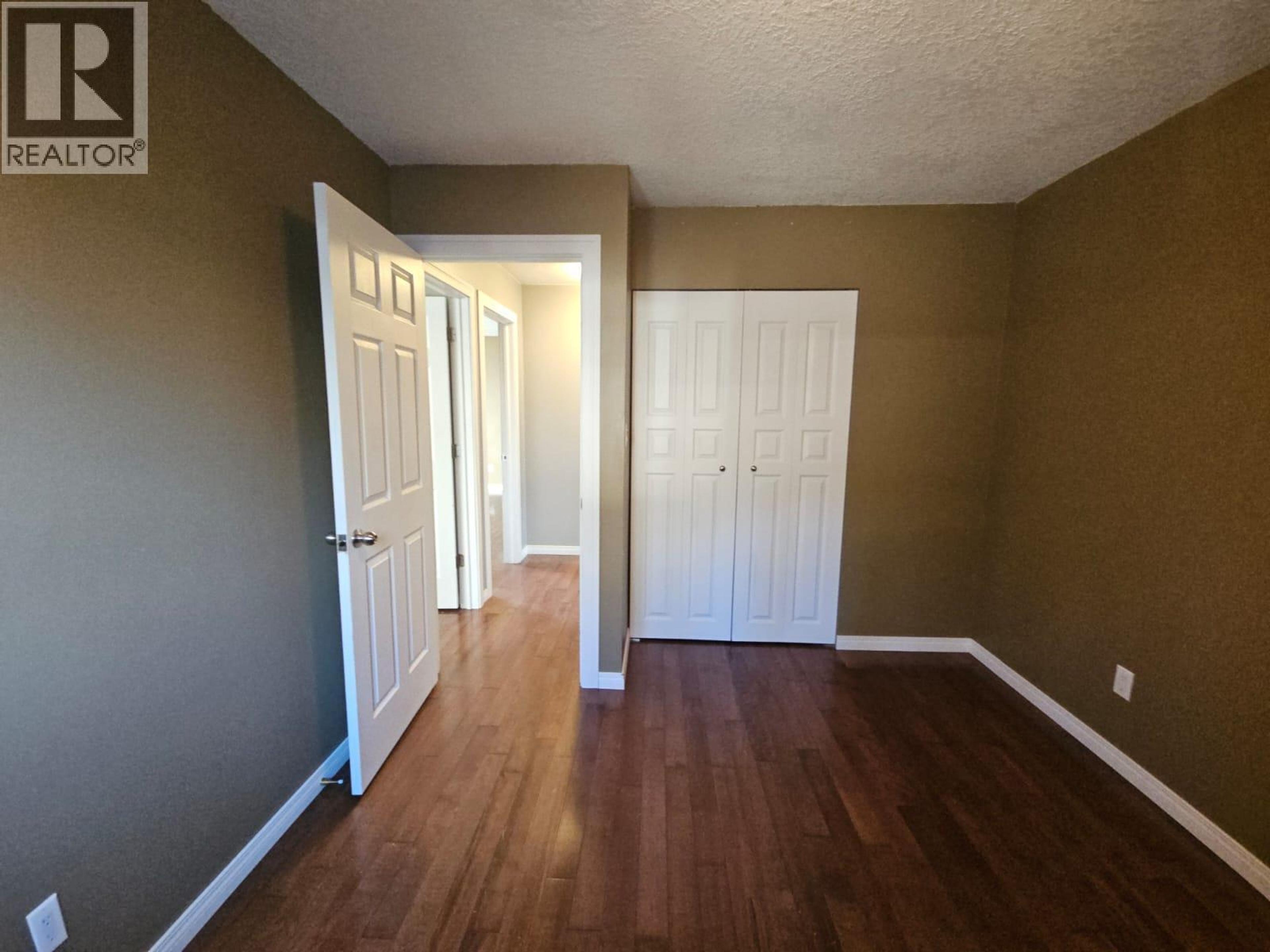 256 PEACE RIVER CRESCENT - 24