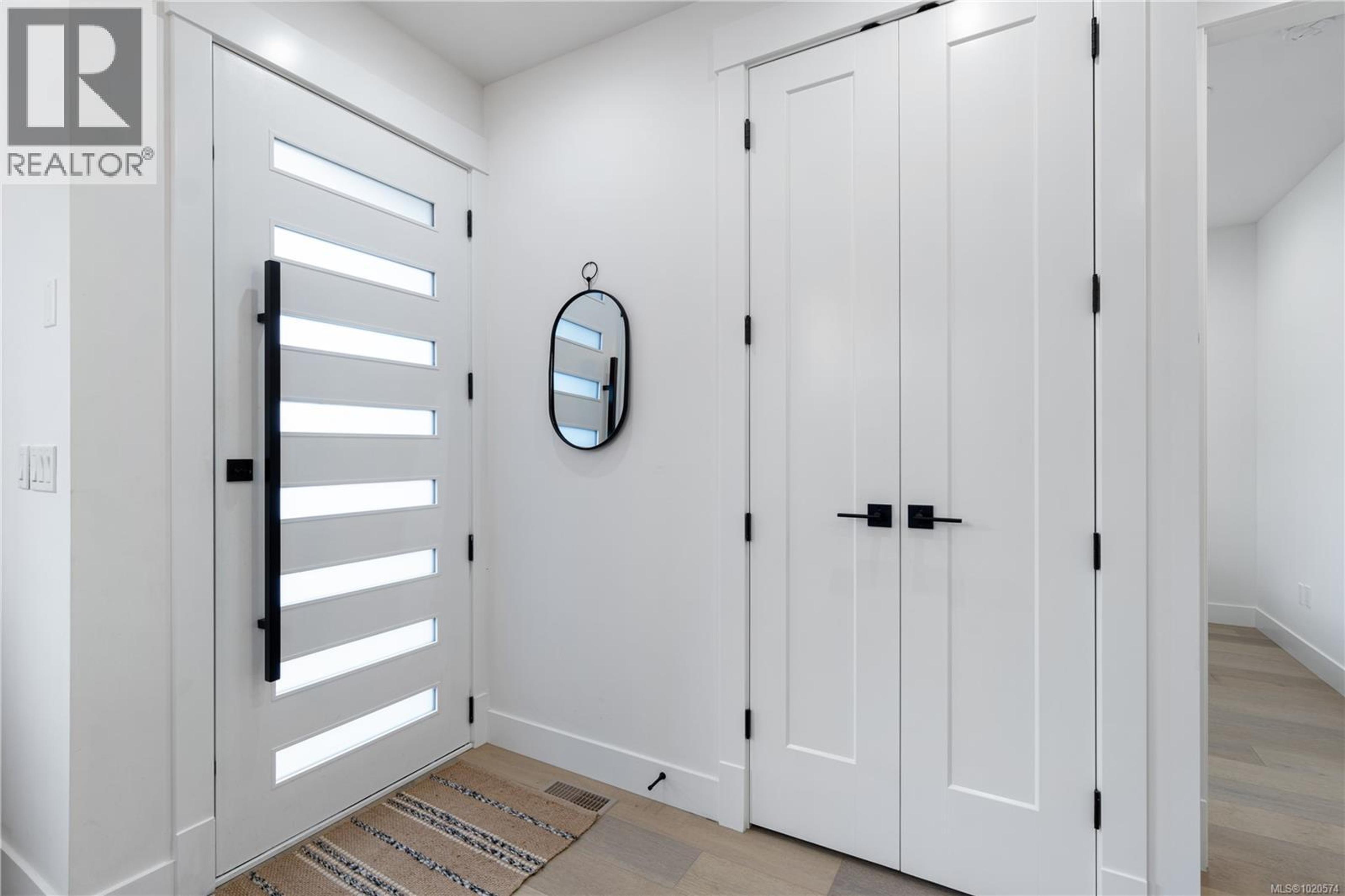 682 BRIARWOOD DR - Image 2