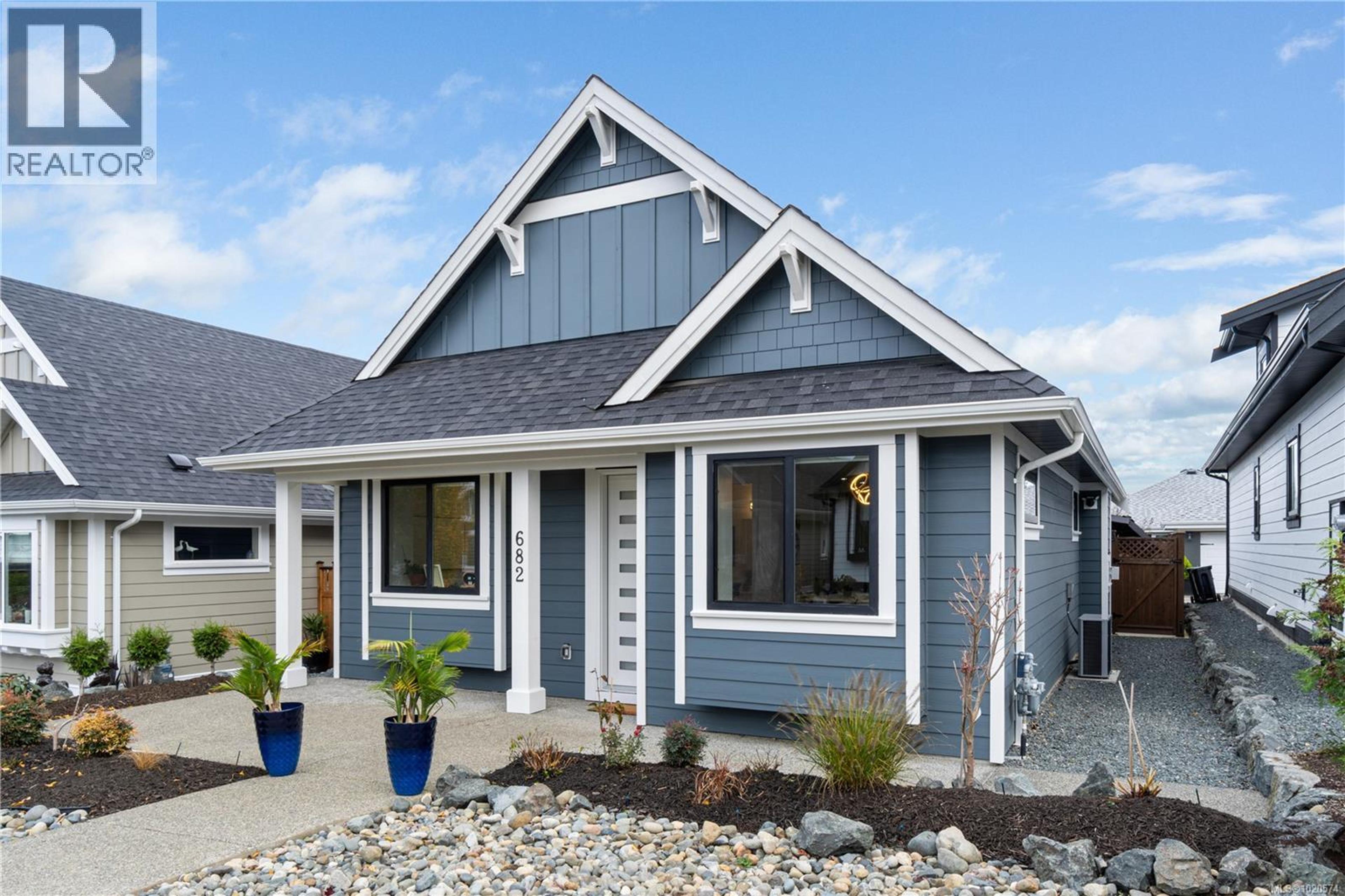 682 BRIARWOOD DR - 35