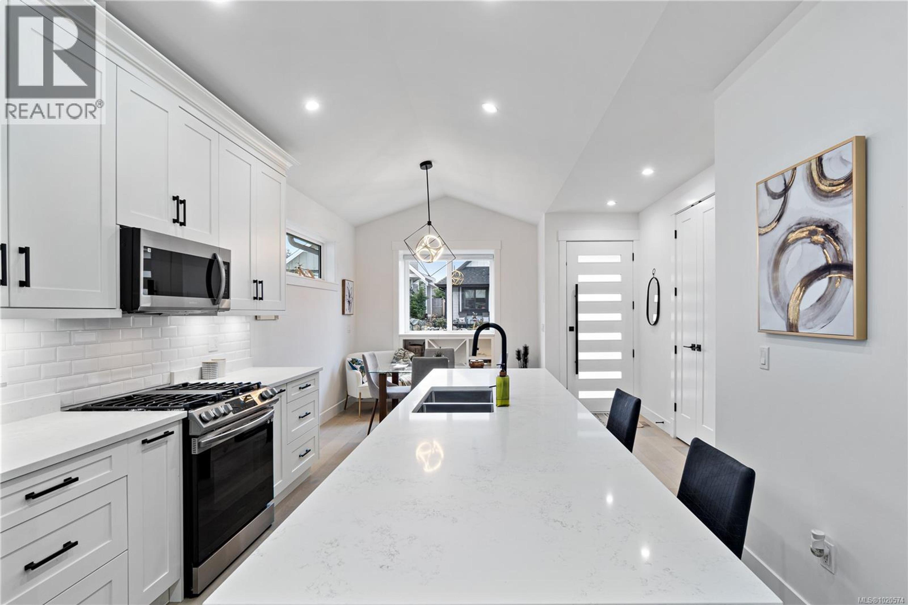 682 BRIARWOOD DR - 8