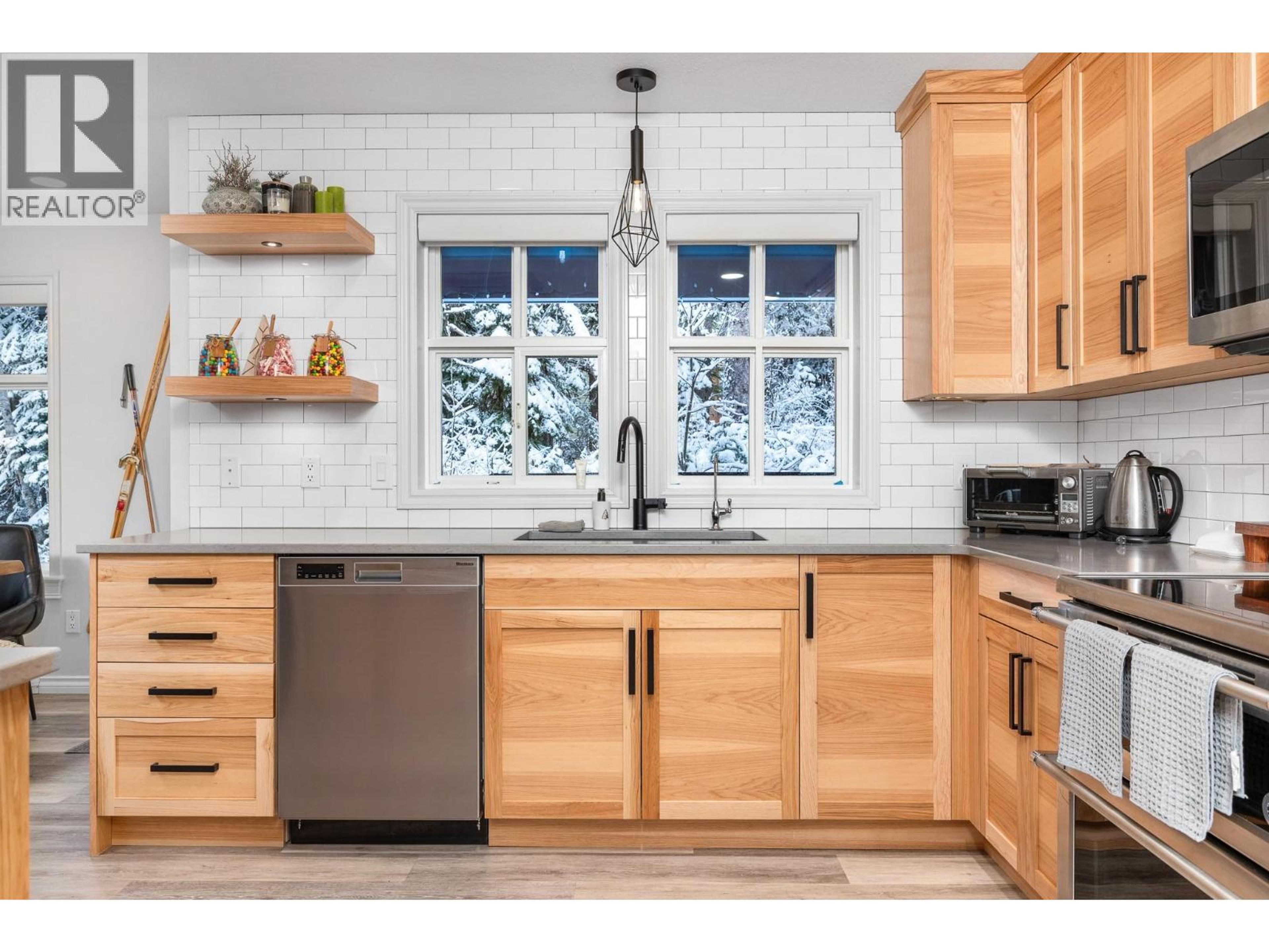 #1 495 MONASHEE ROAD - 11