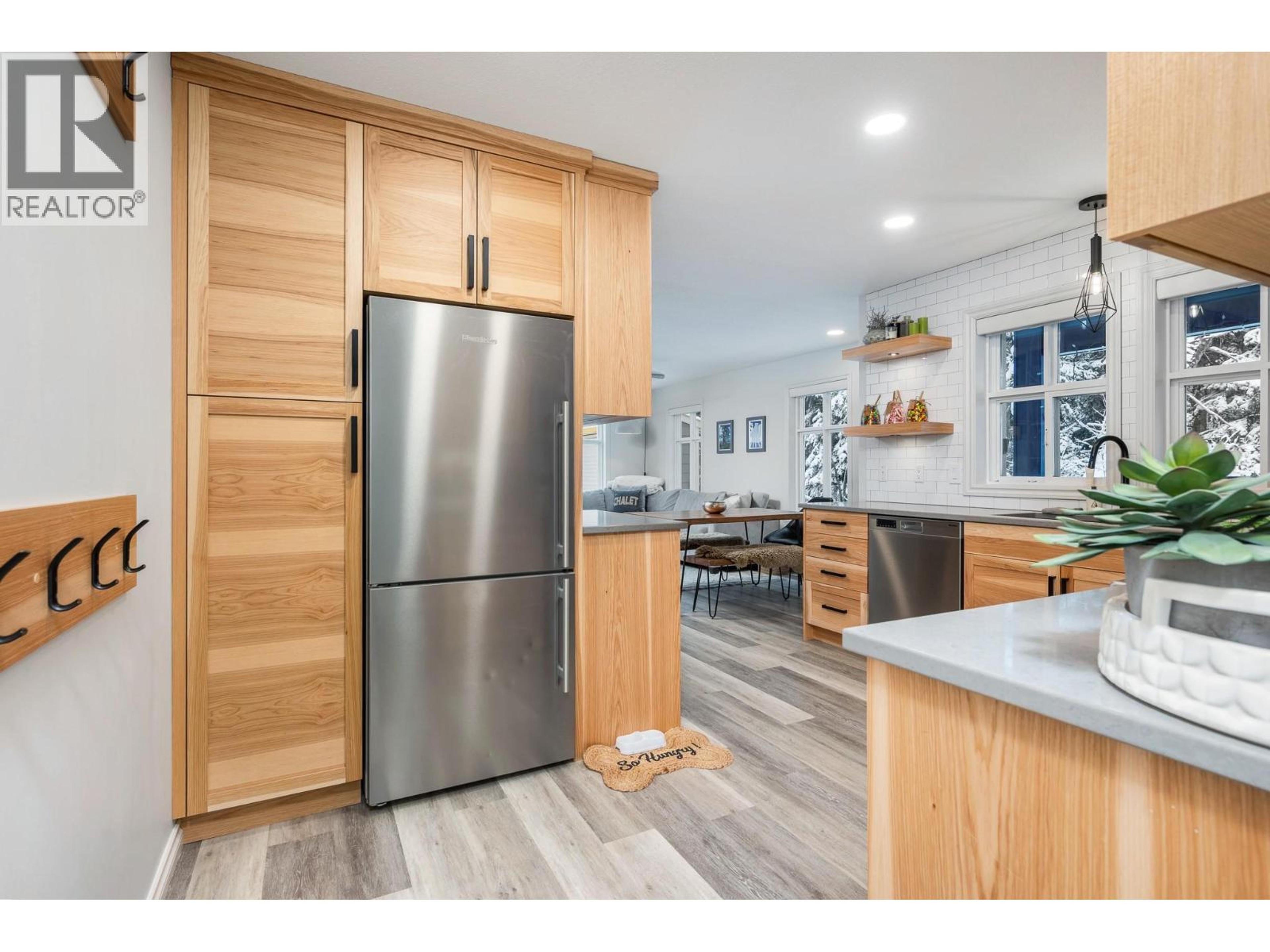 #1 495 MONASHEE ROAD - 12