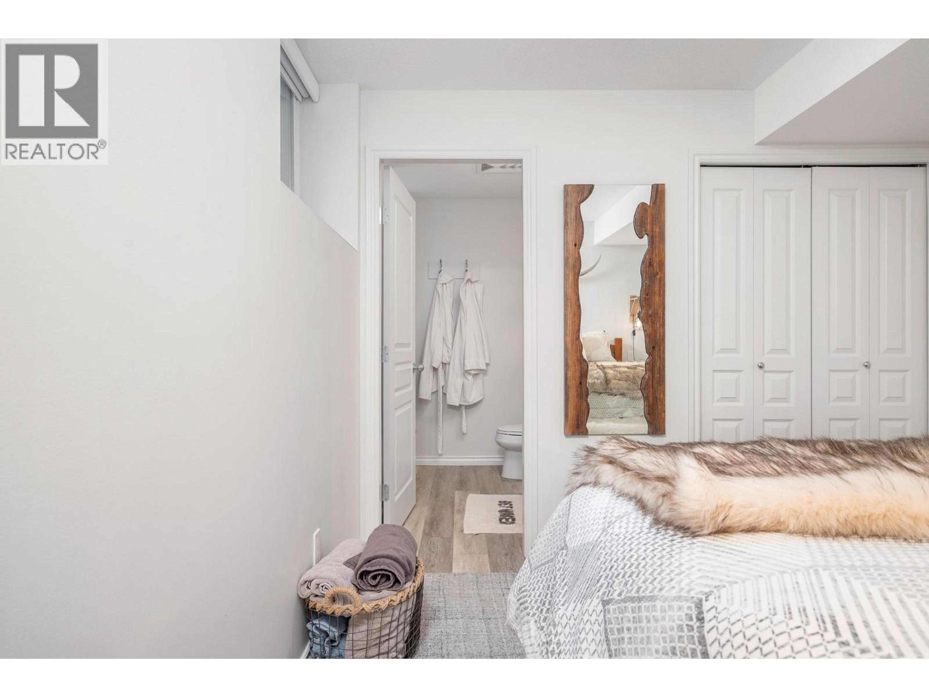 #1 495 MONASHEE ROAD - 18