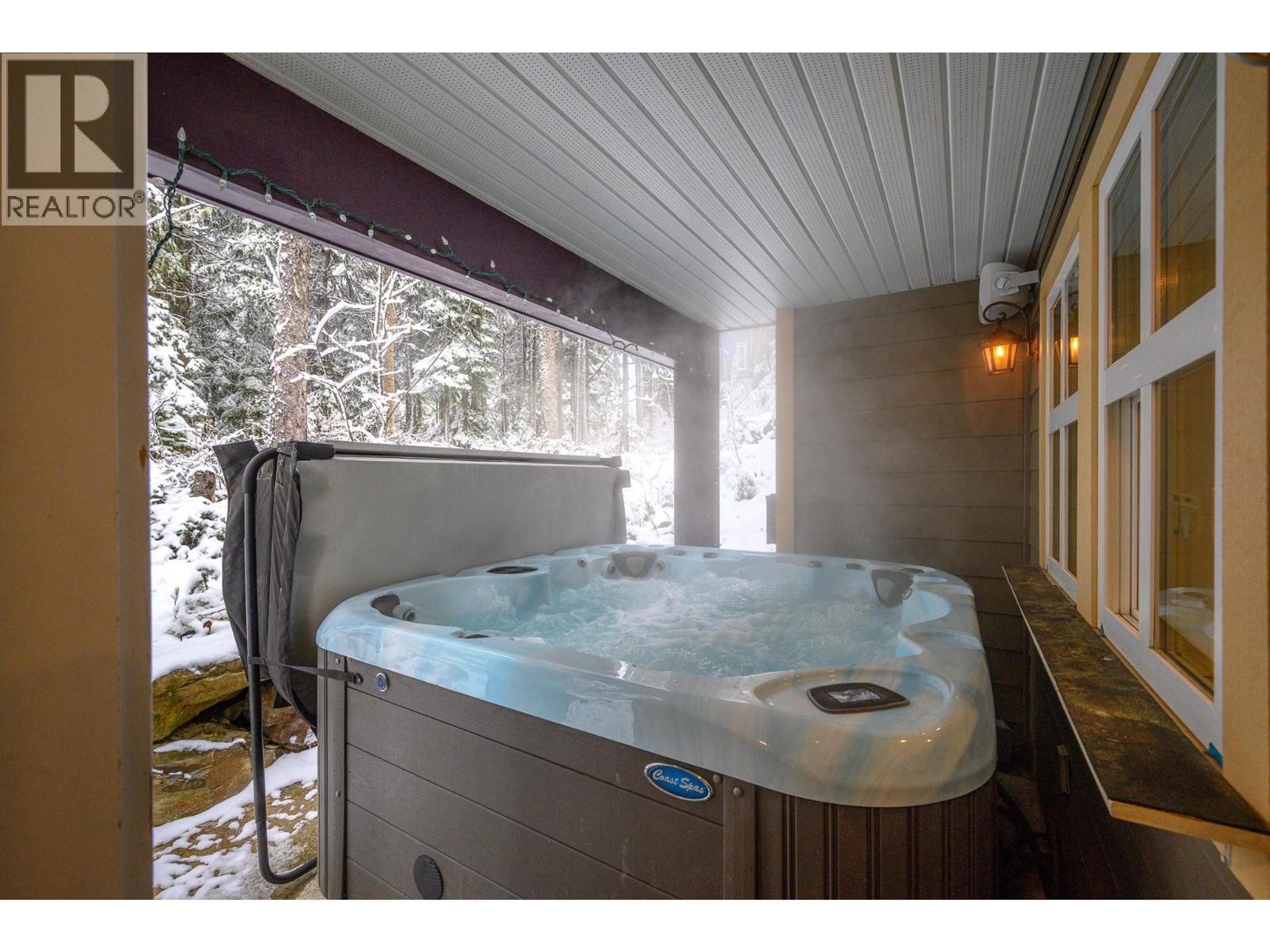 #1 495 MONASHEE ROAD - 22