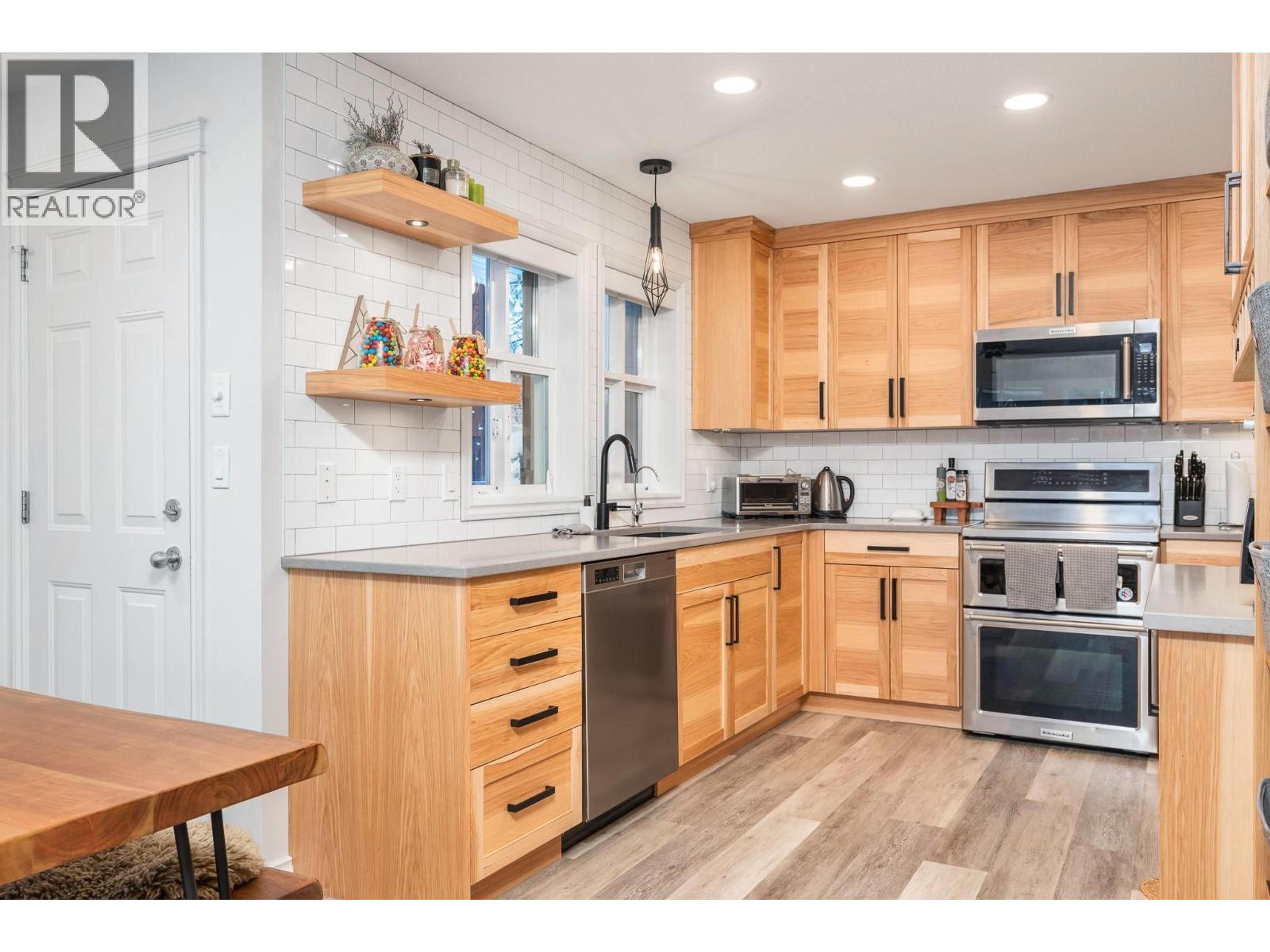 #1 495 MONASHEE ROAD - 9