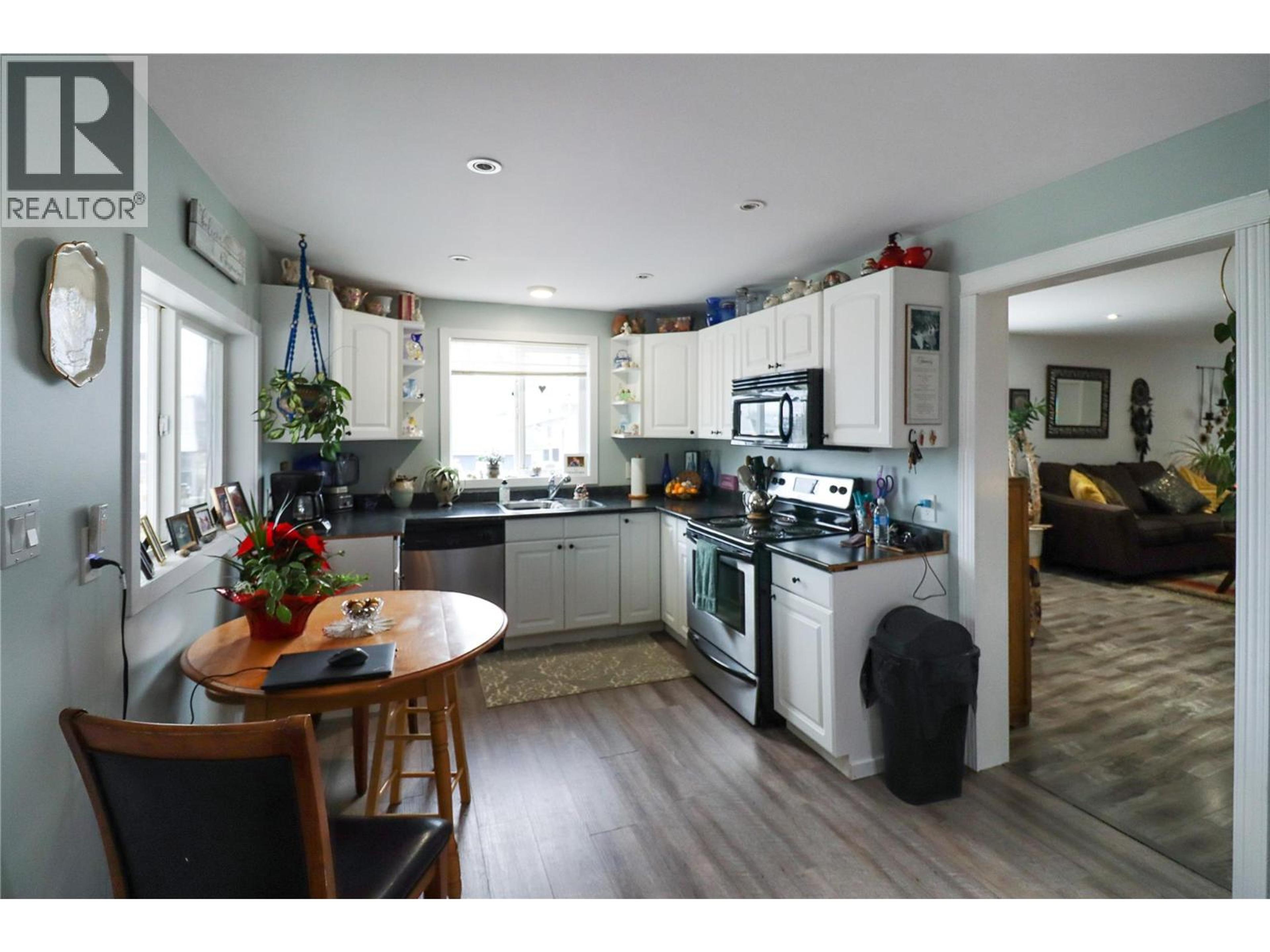 359 WATERFRONT AVENUE - Image 16