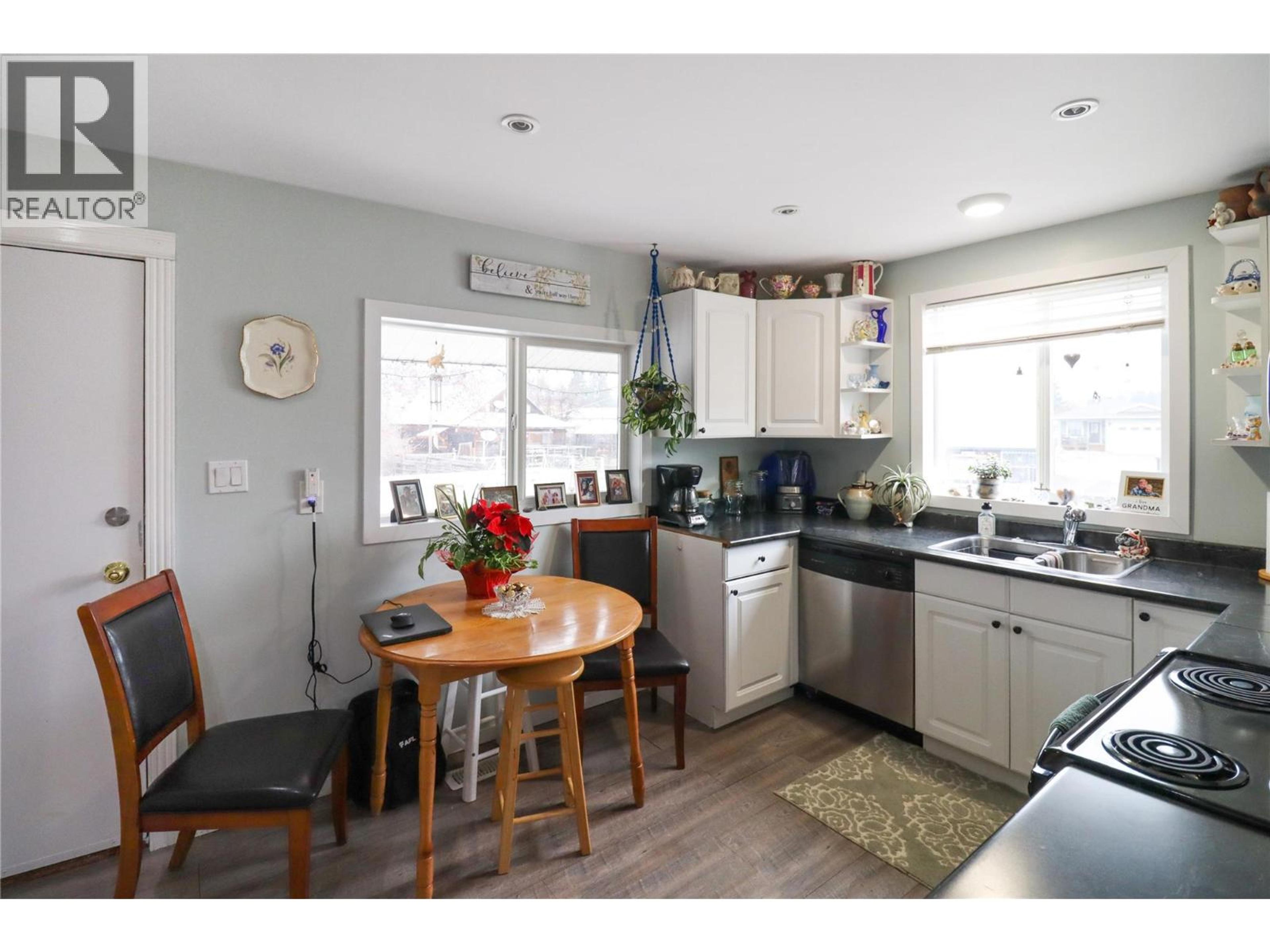 359 WATERFRONT AVENUE - Image 17