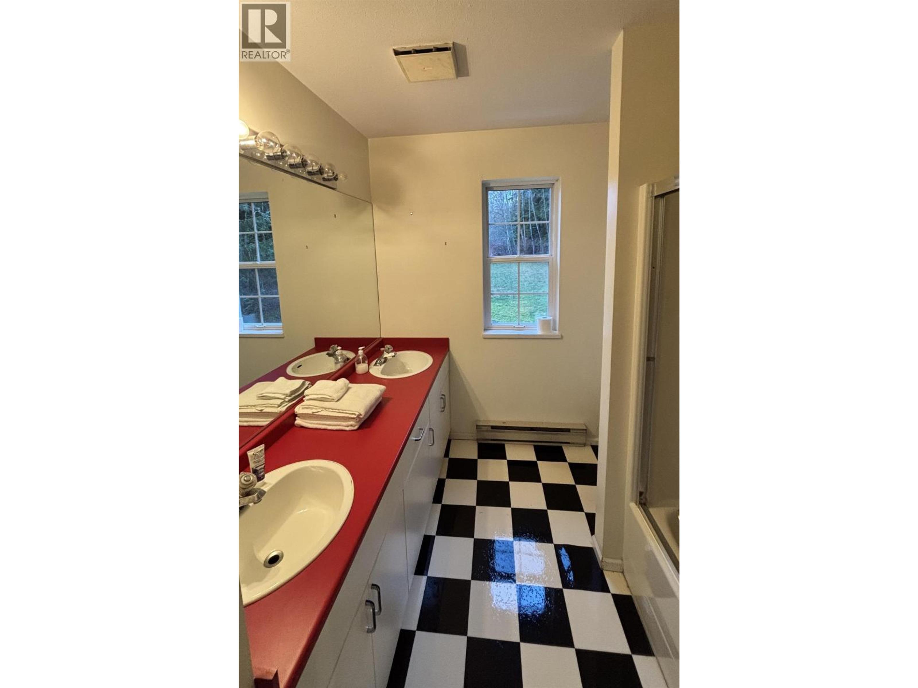 4404 EBY STREET - Image 19