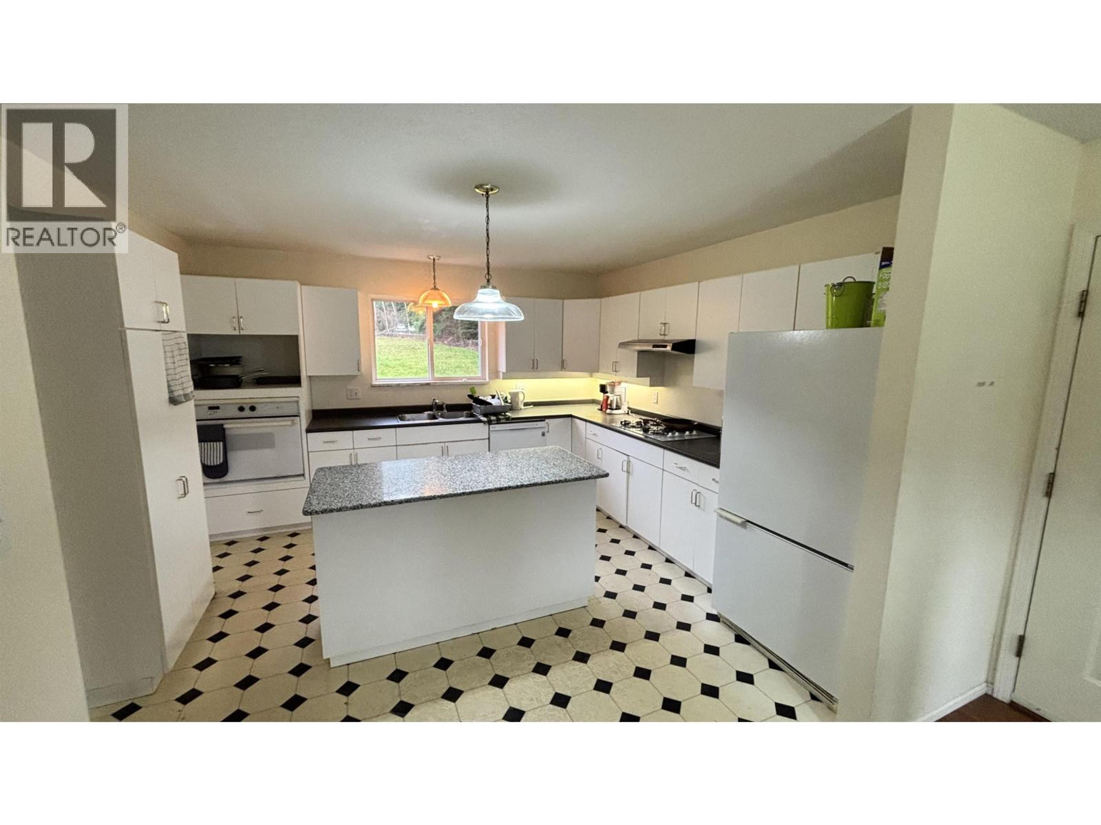 4404 EBY STREET - Image 6