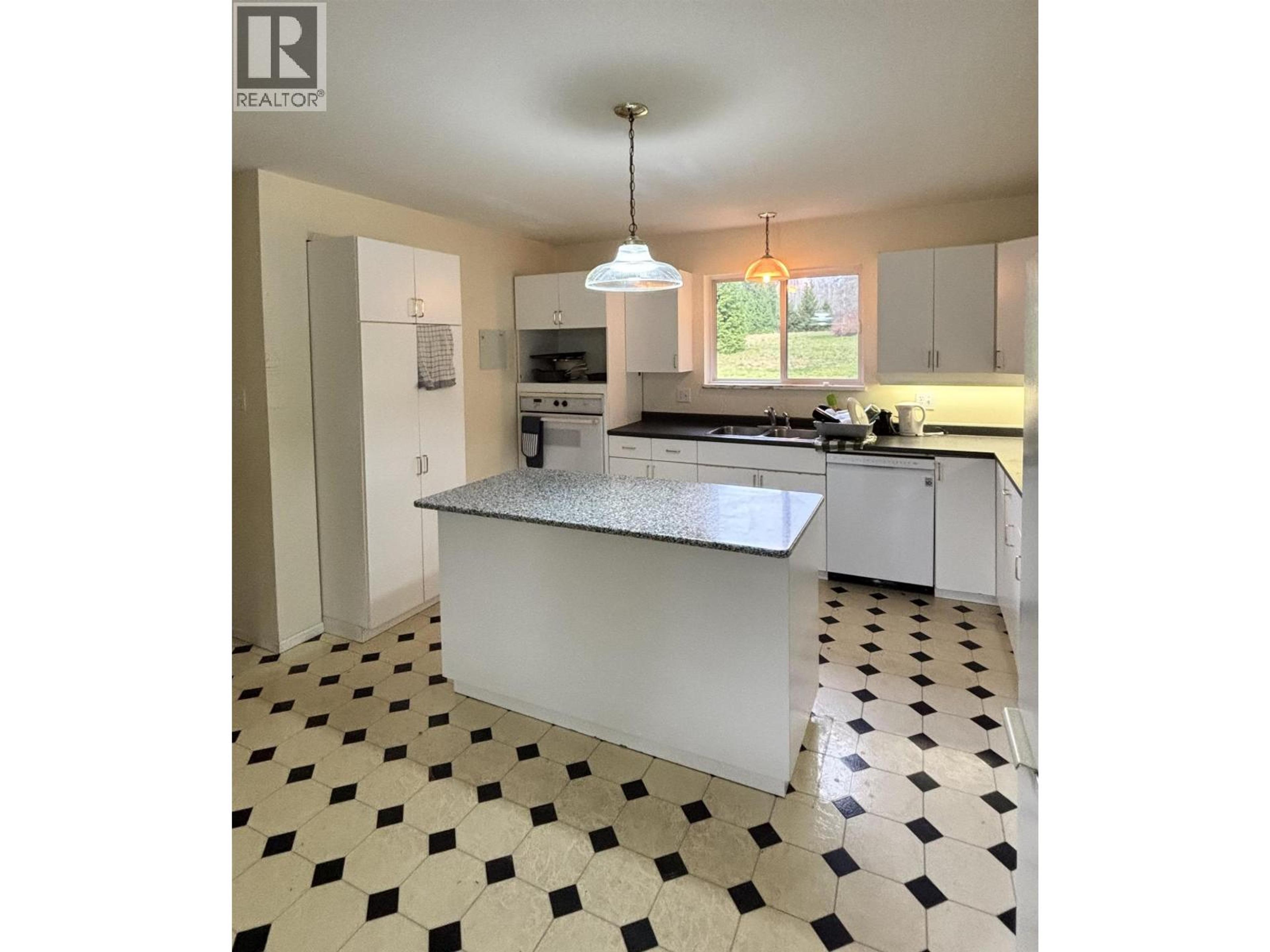 4404 EBY STREET - Image 7