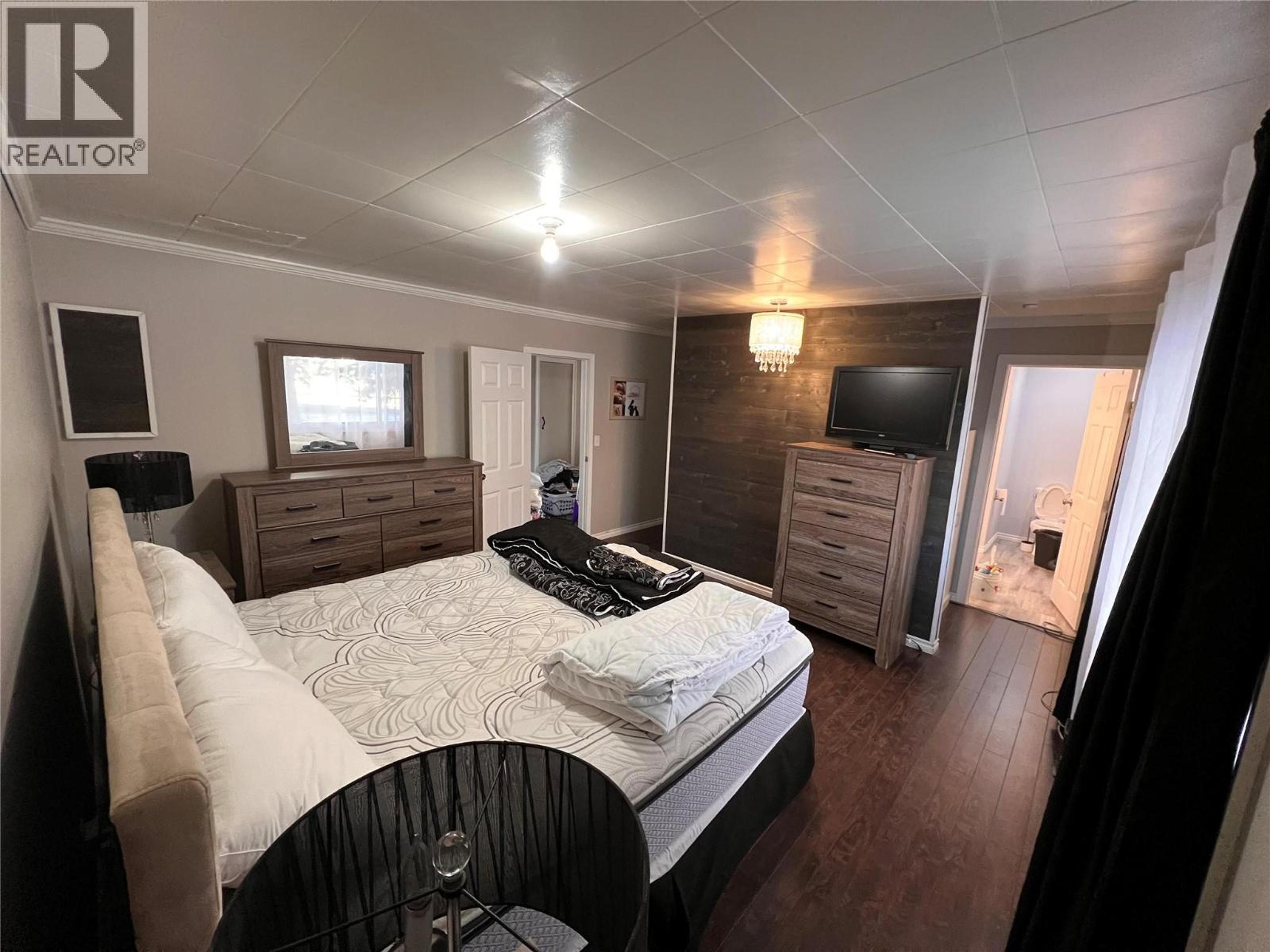 9300 9 STREET - Image 8