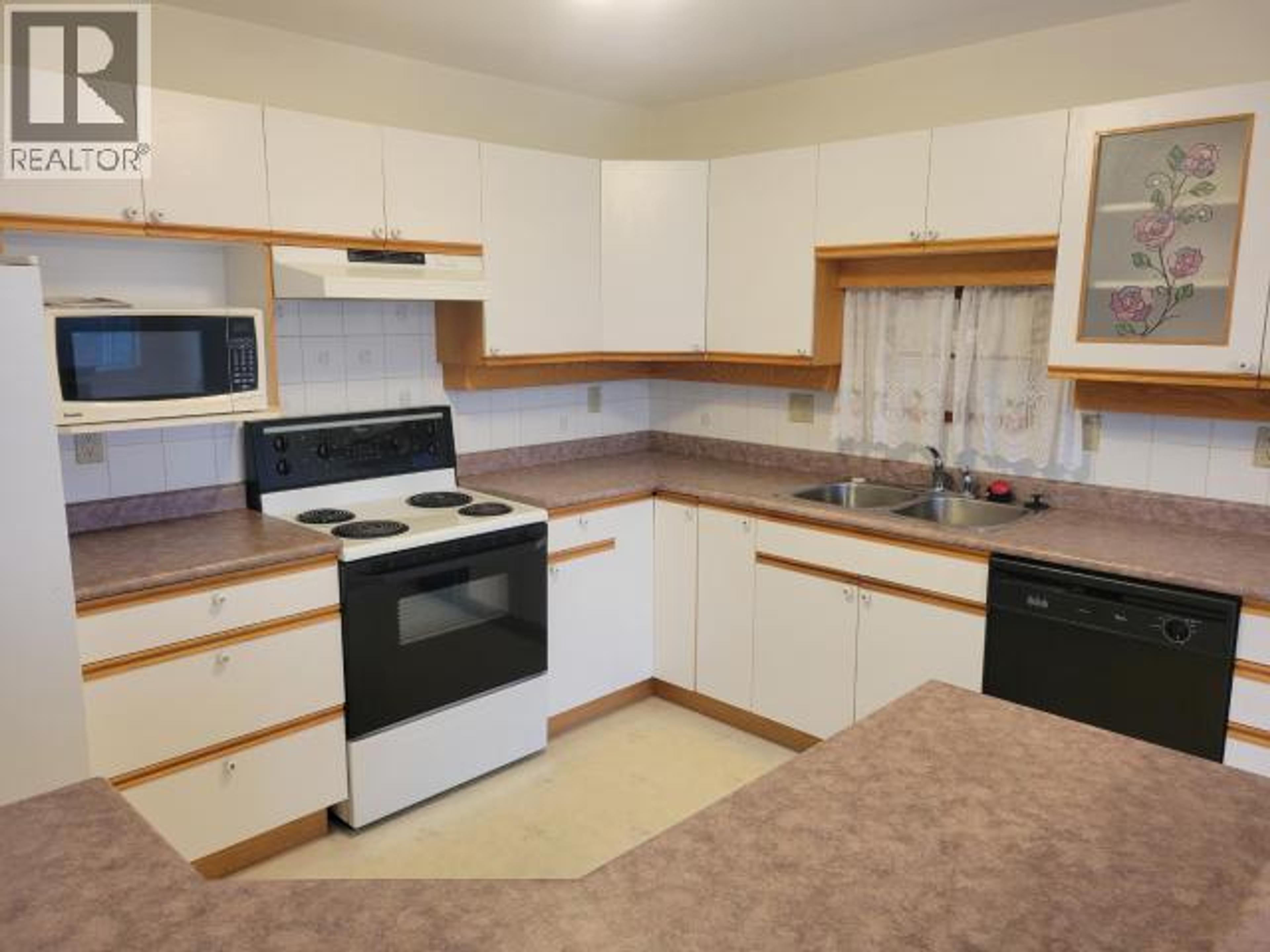 #302 6900 BURNABY STREET - 13