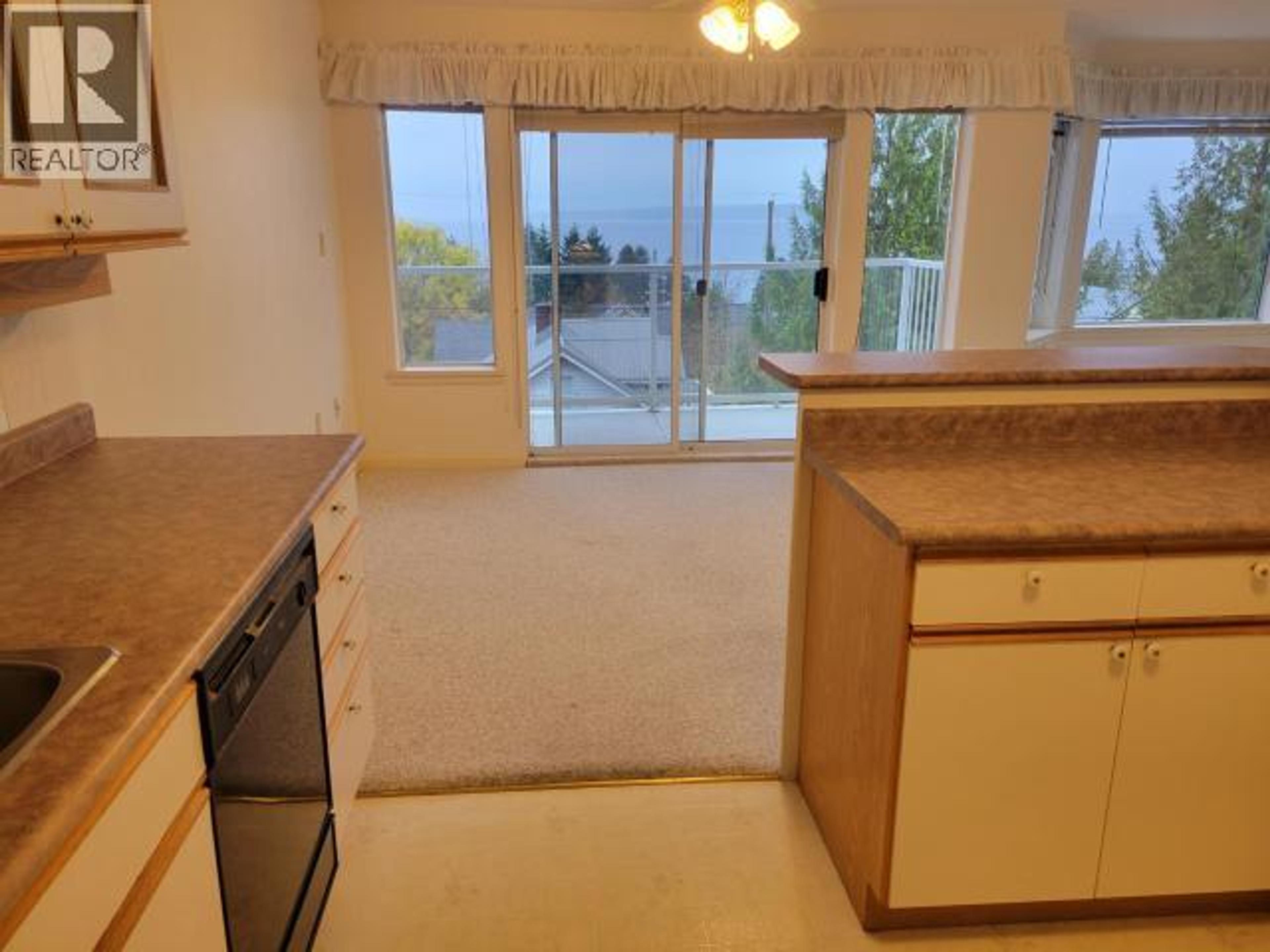 #302 6900 BURNABY STREET - 18