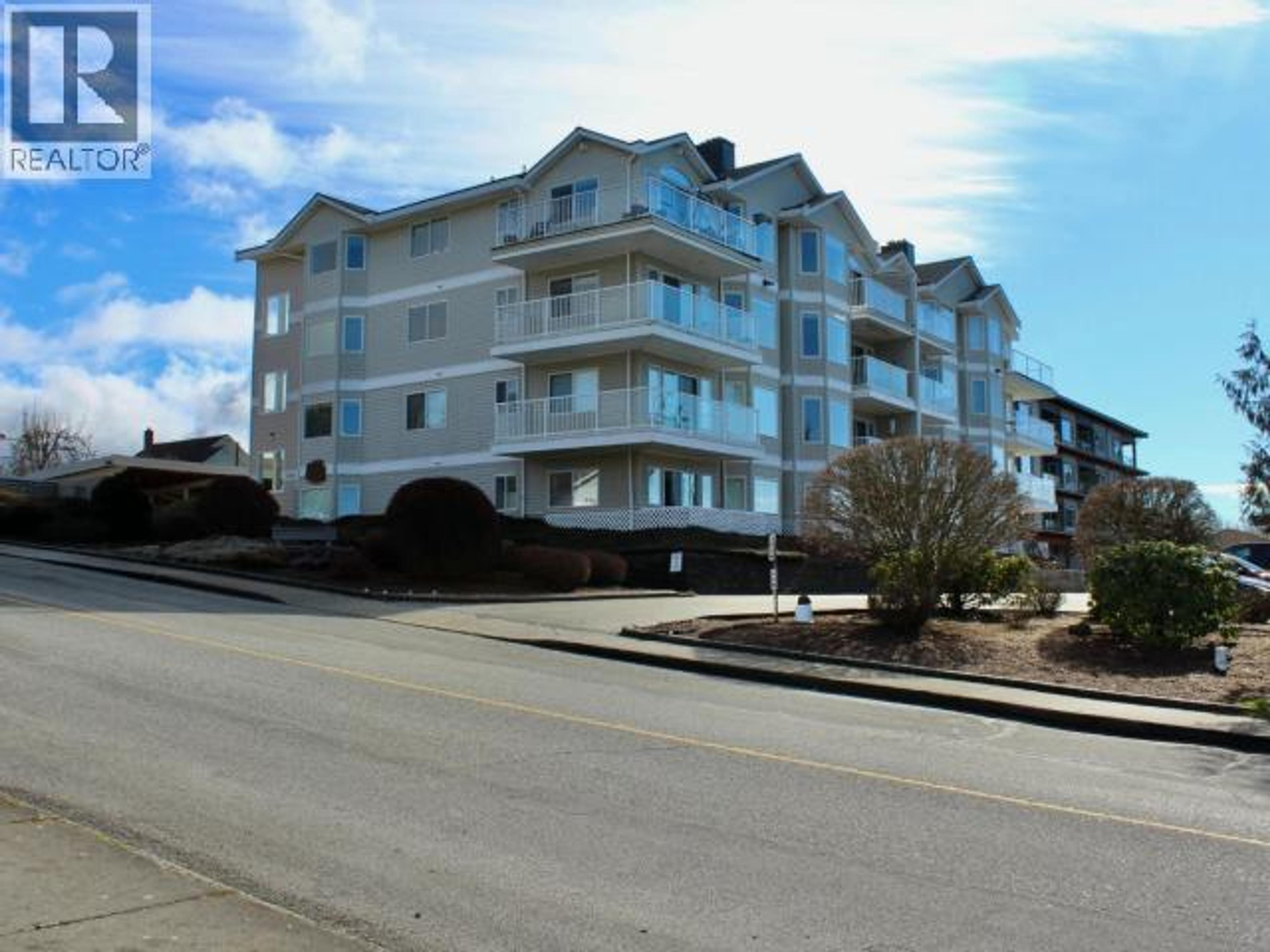 #302 6900 BURNABY STREET - 44