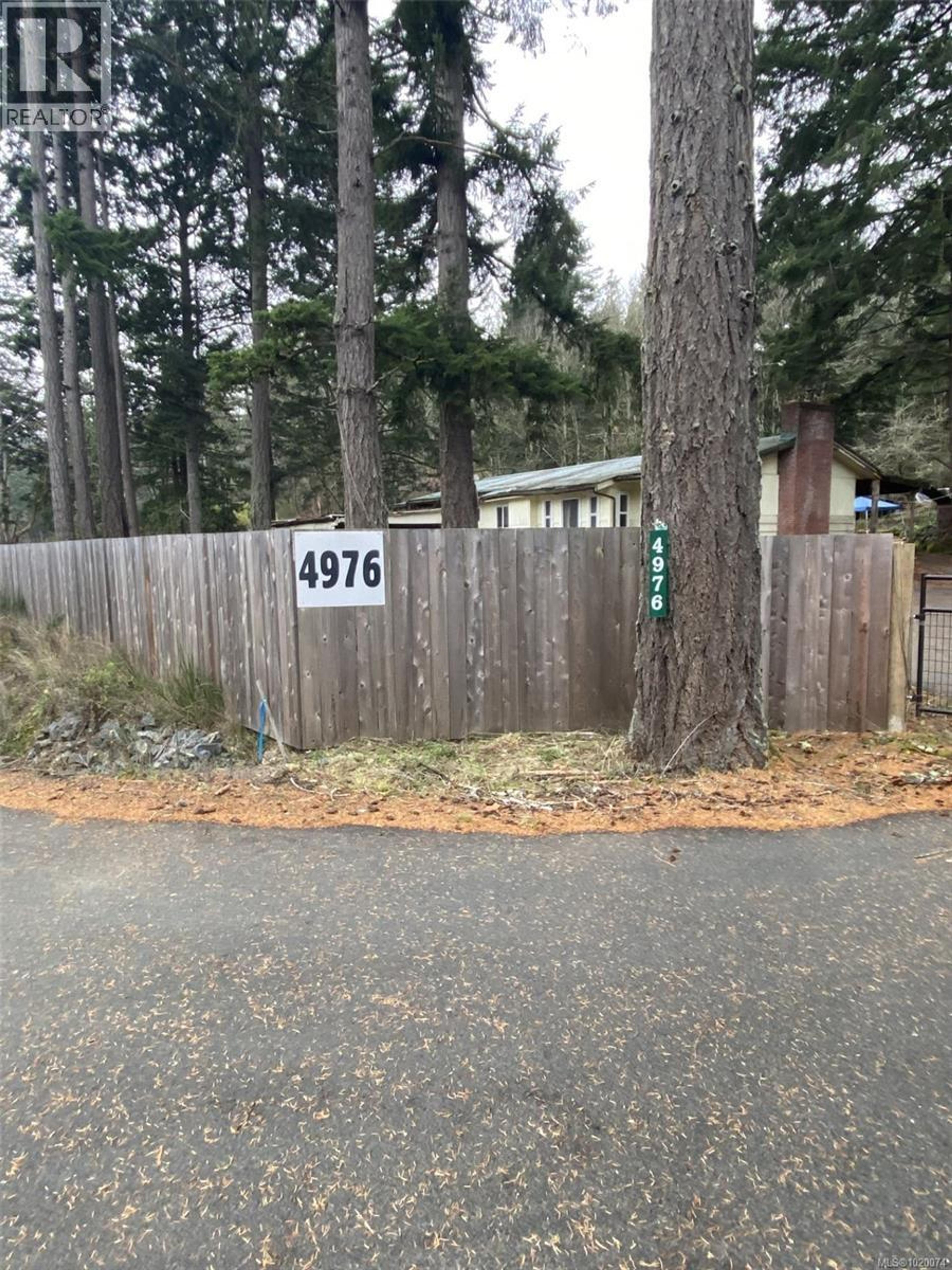 4976 SOOKE RD - 33