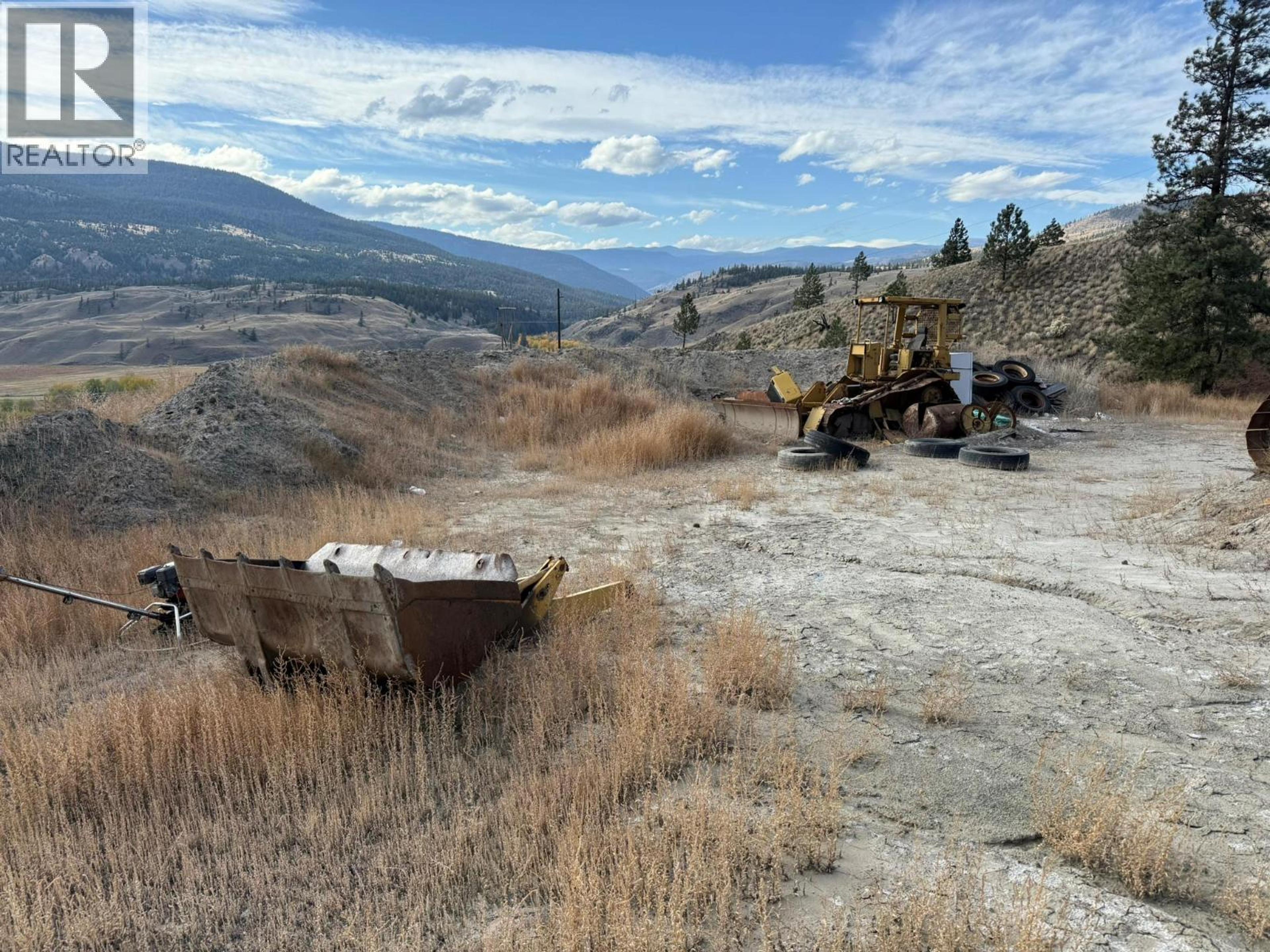 3580 CARIBOO  97 HIGHWAY - 9