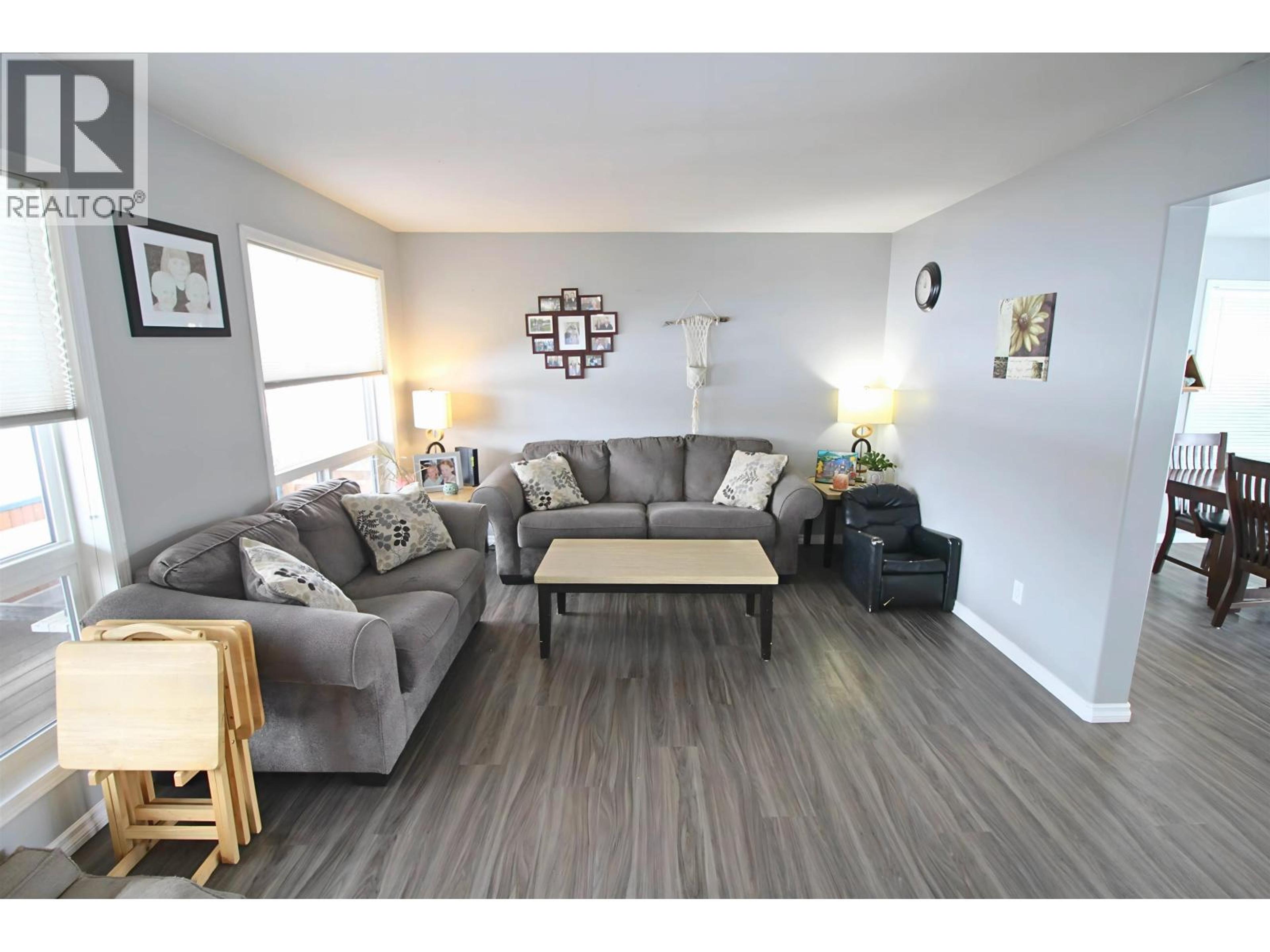 3261 5TH STREET - 14