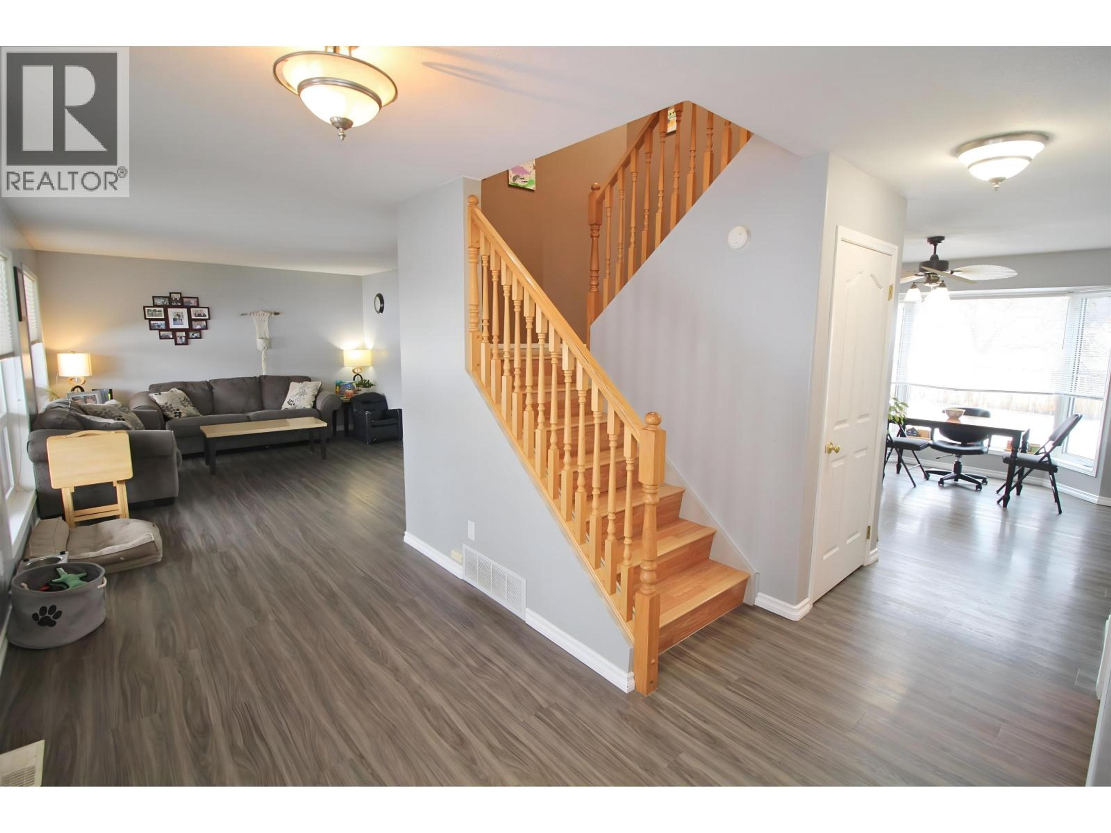 3261 5TH STREET - 22