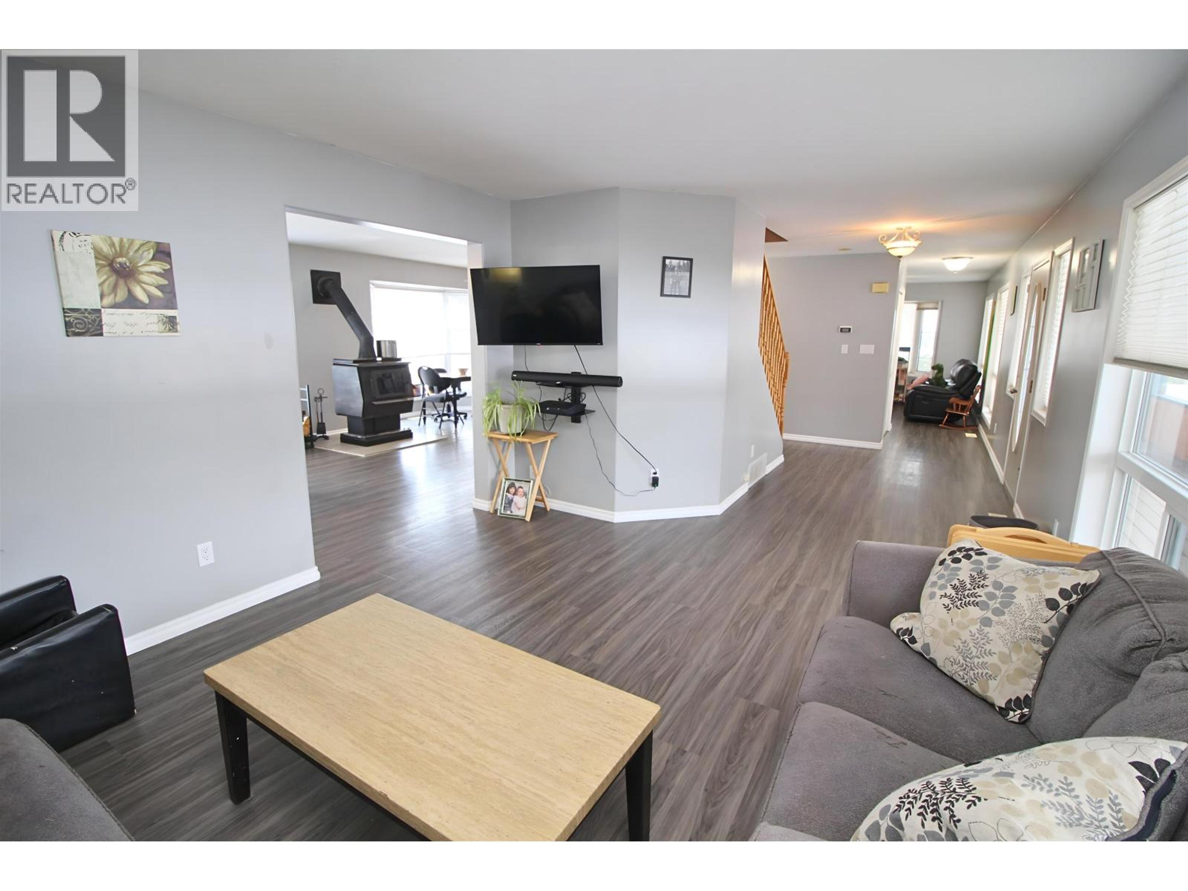 3261 5TH STREET - 15