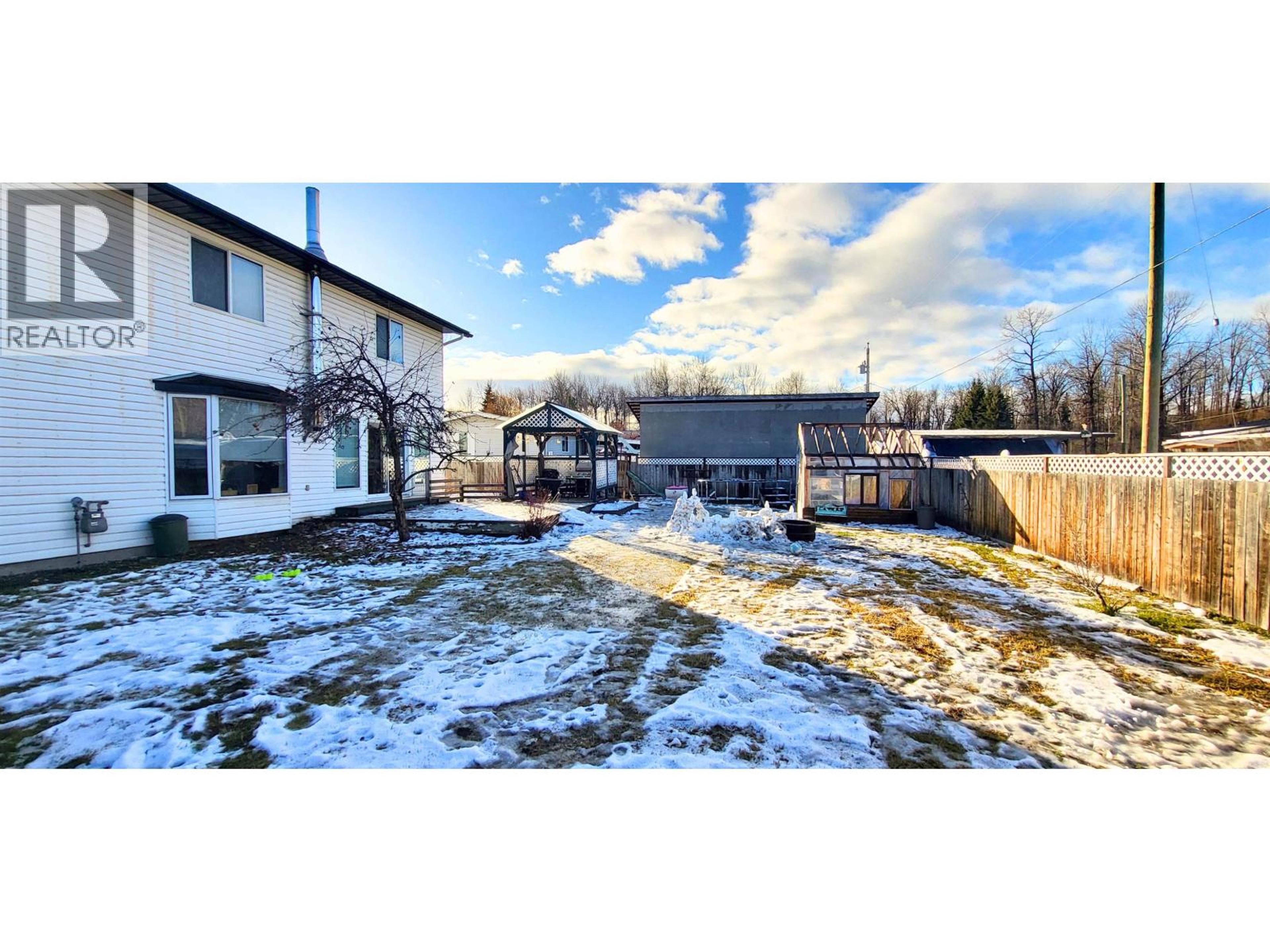 3261 5TH STREET - 37