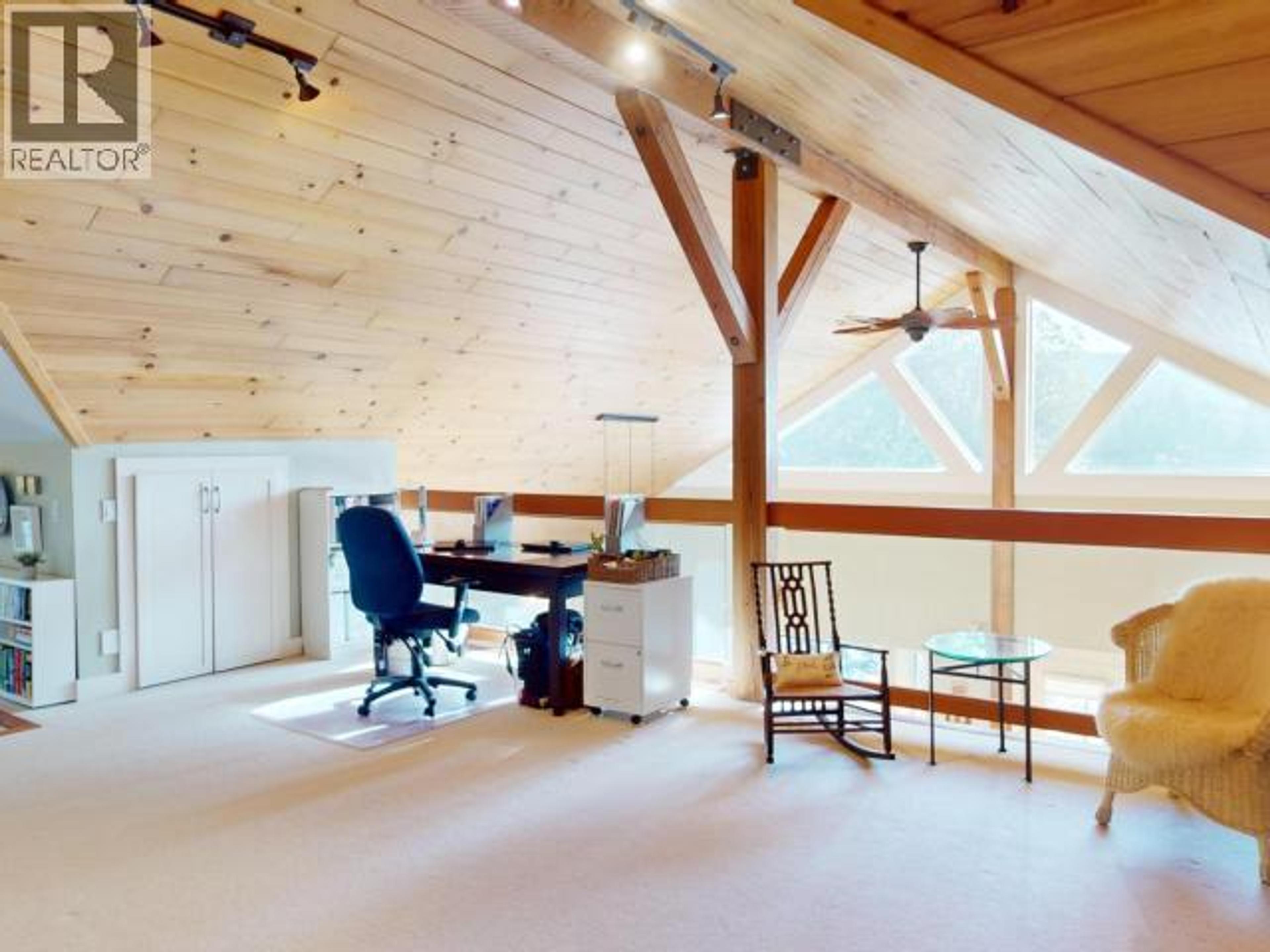 4810 SANDERSON ROAD - 36