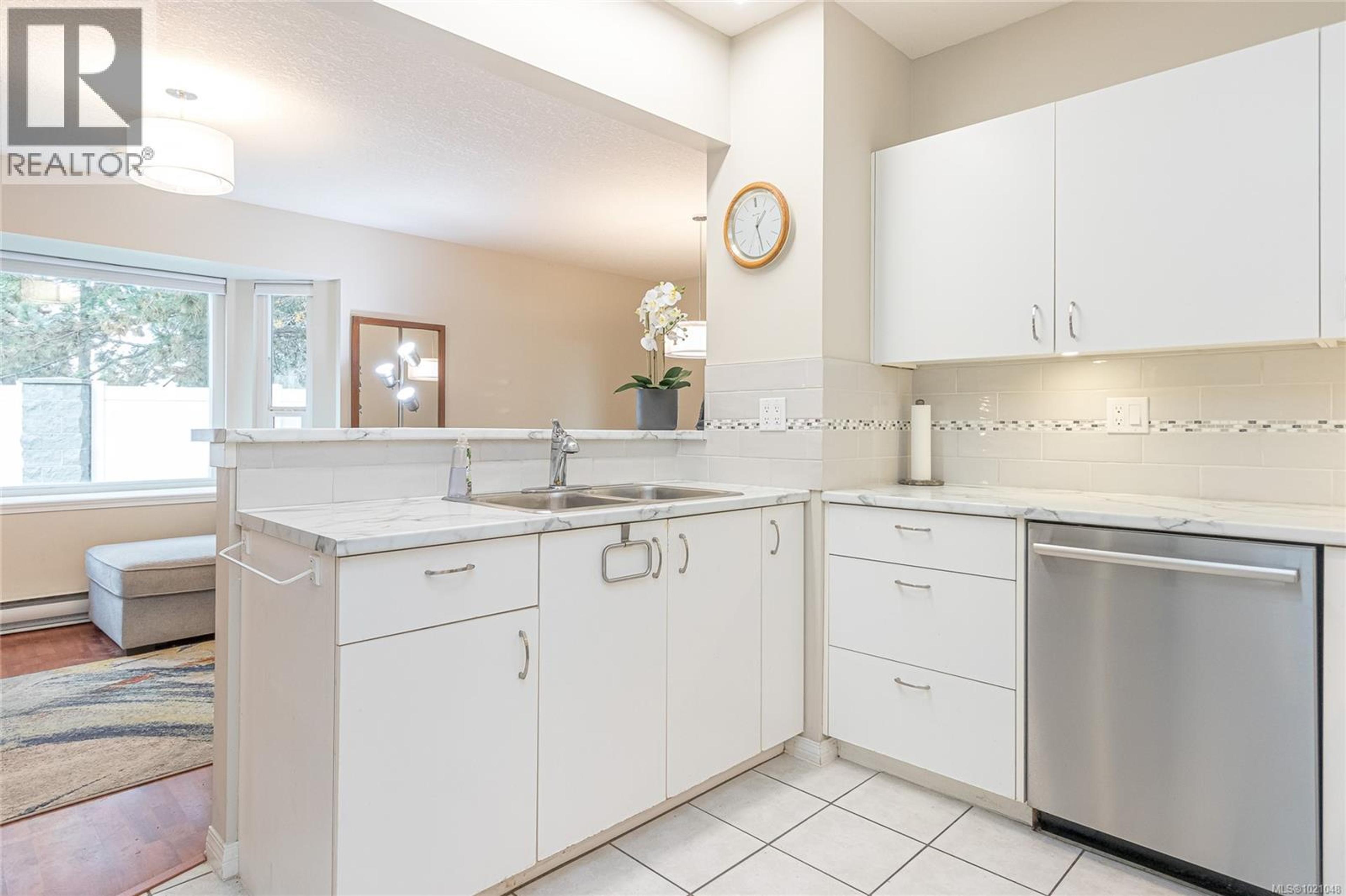 #128 635 BLENKIN AVE - 27