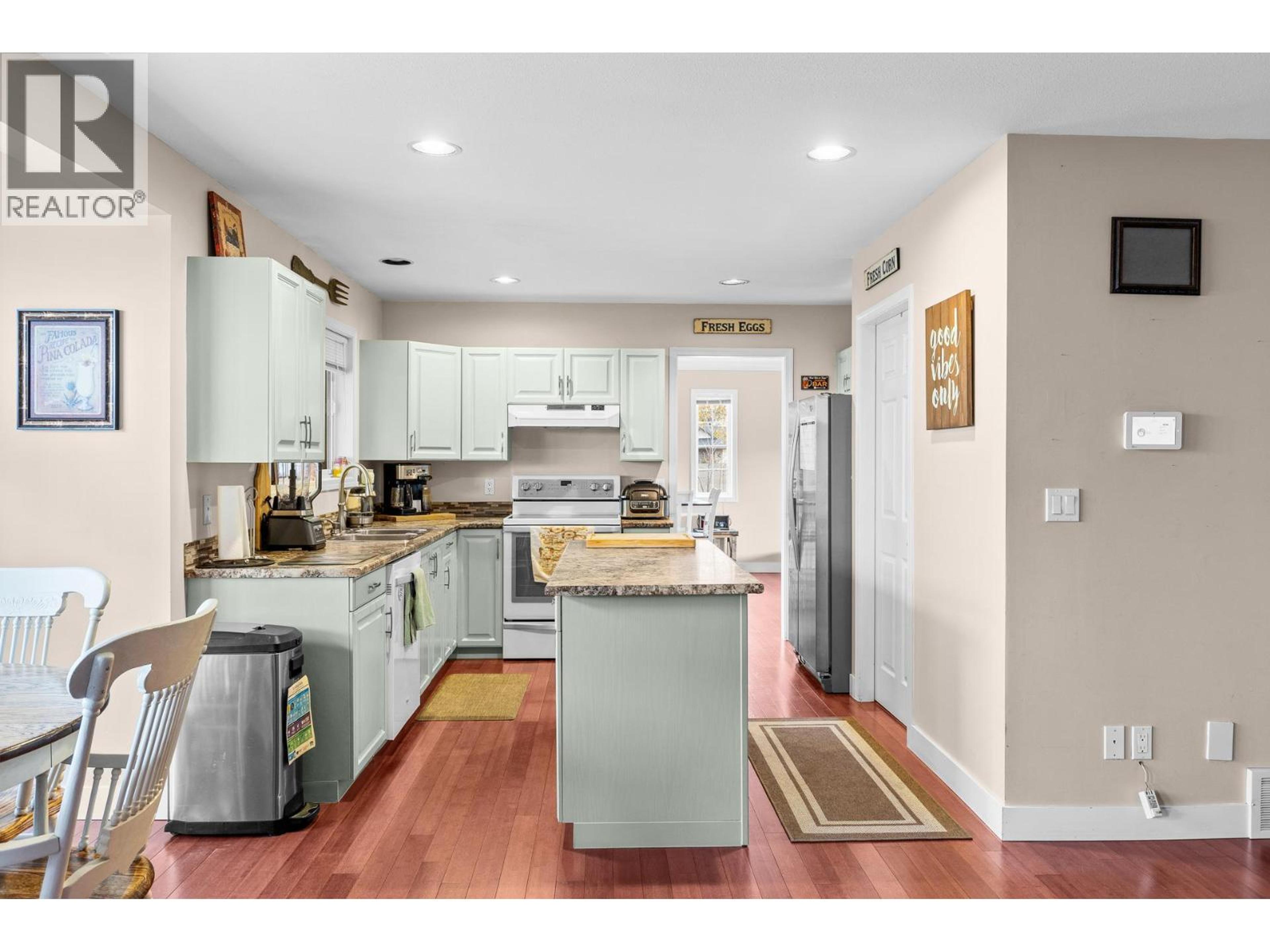 4210 6TH AVENUE - Image 3