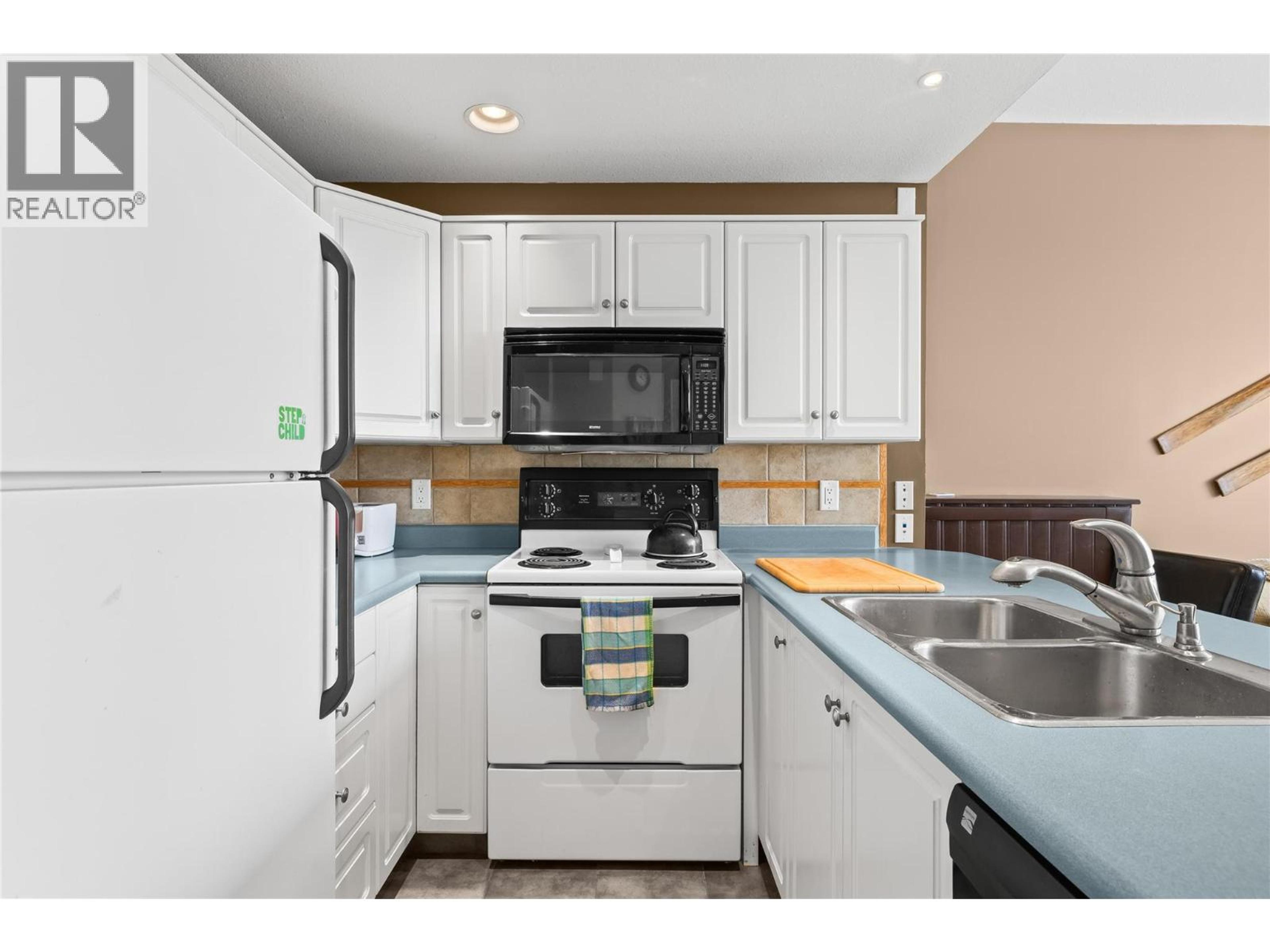 #D 5965 SNOW PINES CRESCENT - 4