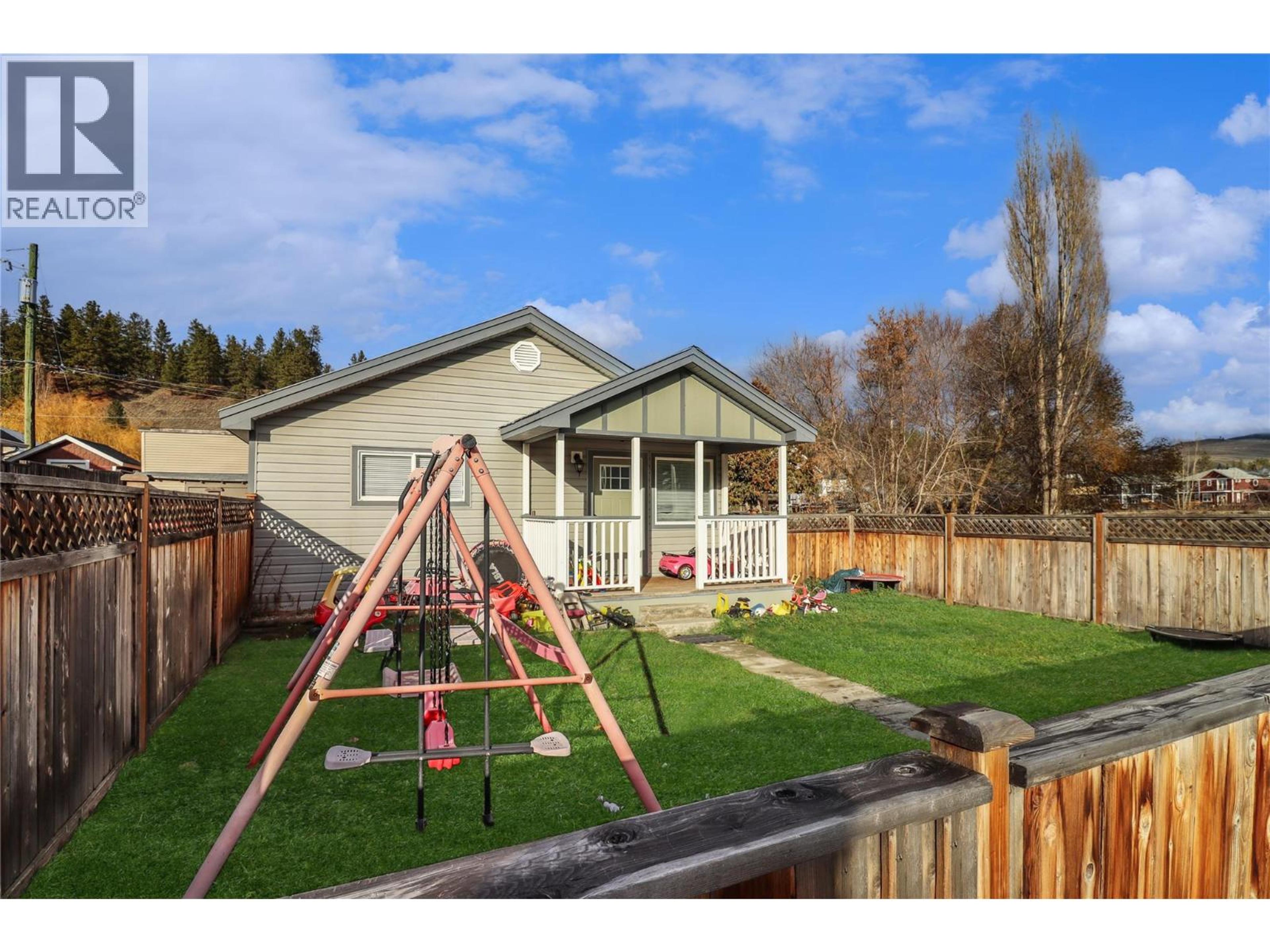 207 ANGELA AVENUE - Image 2