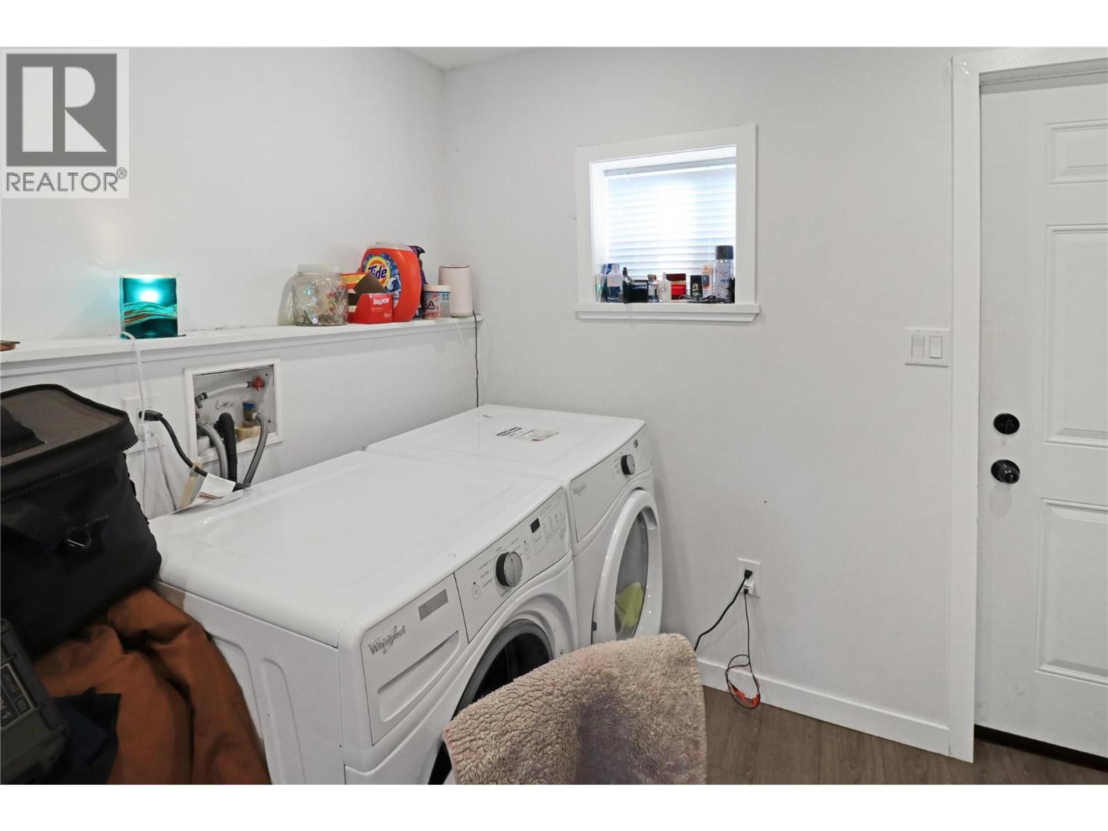 207 ANGELA AVENUE - 22