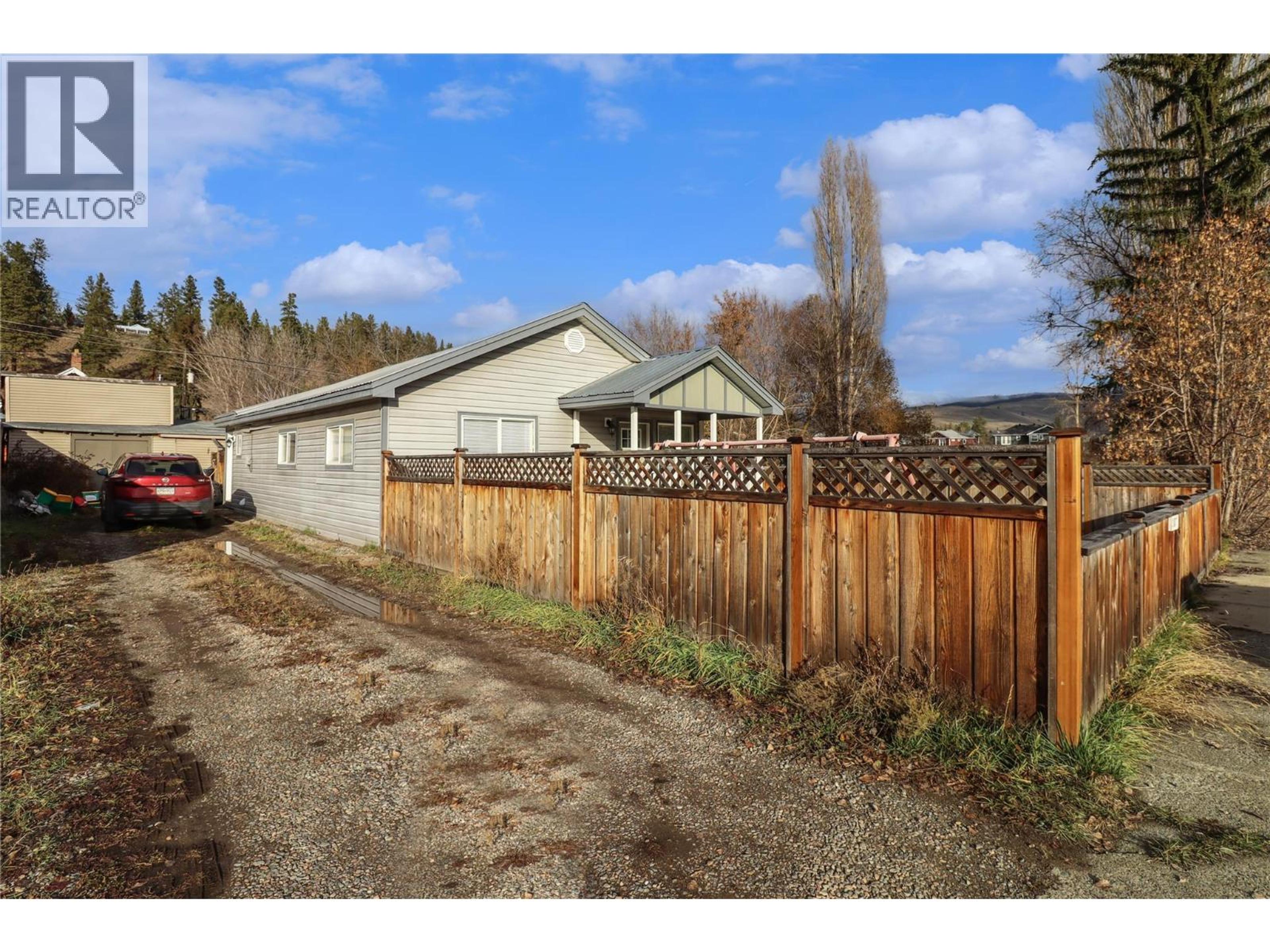 207 ANGELA AVENUE - 5