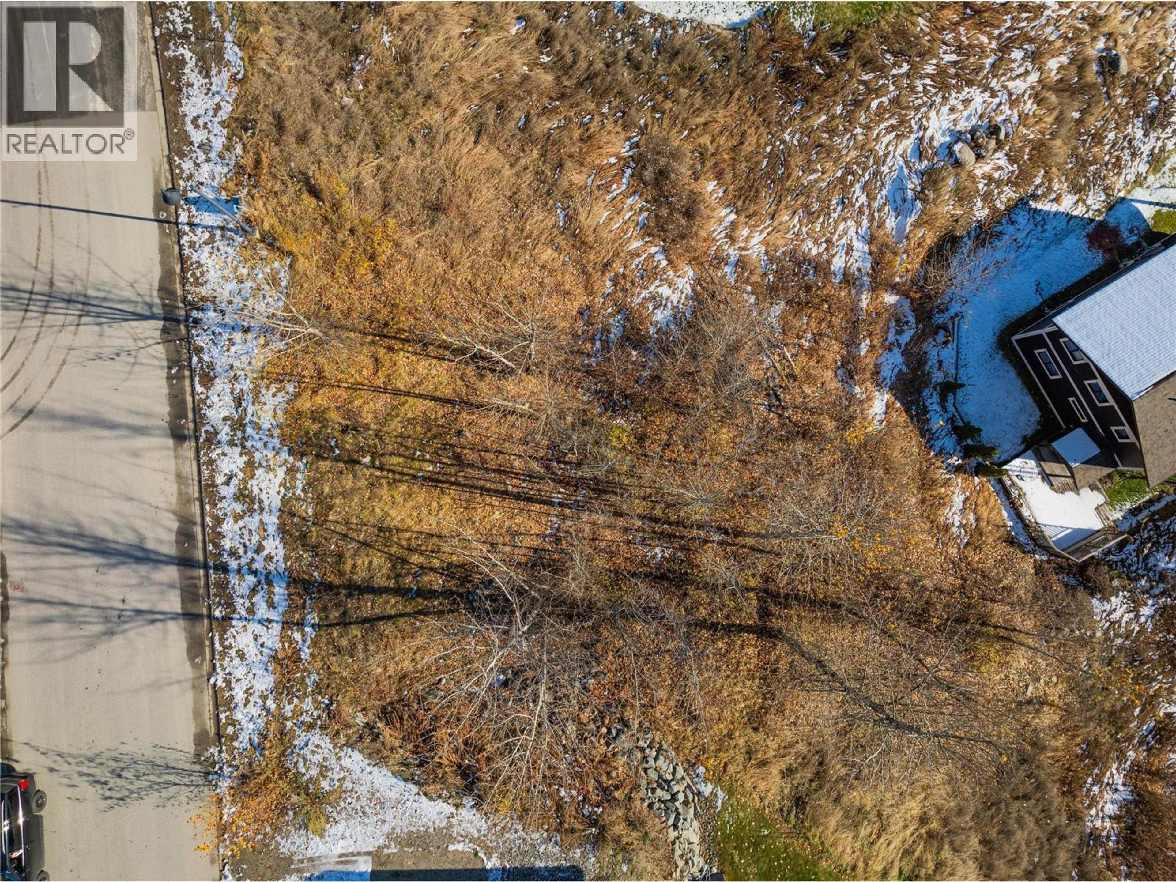 933 REDSTONE DRIVE - 6