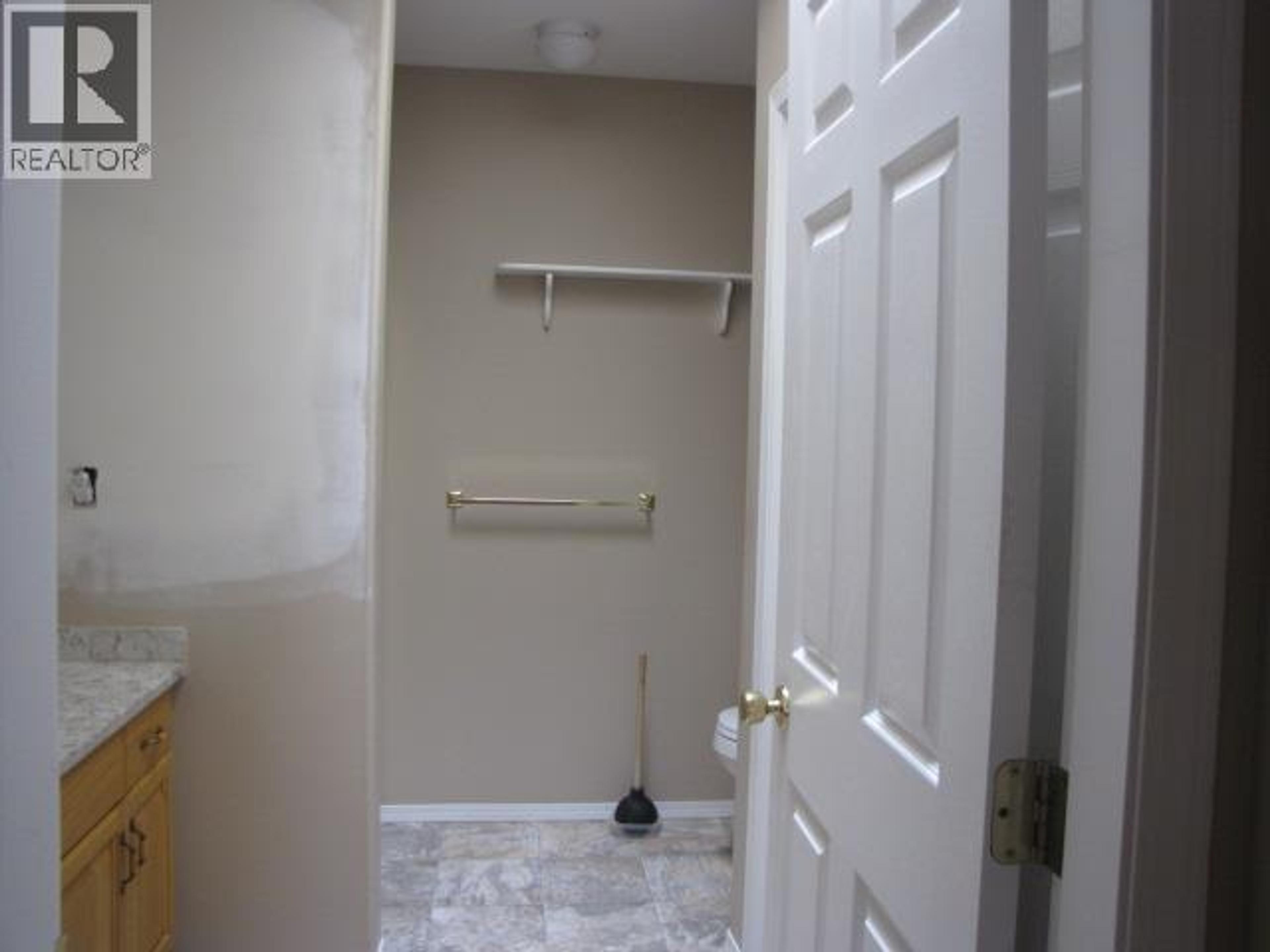 #56 500 WOTZKE DRIVE - Image 12