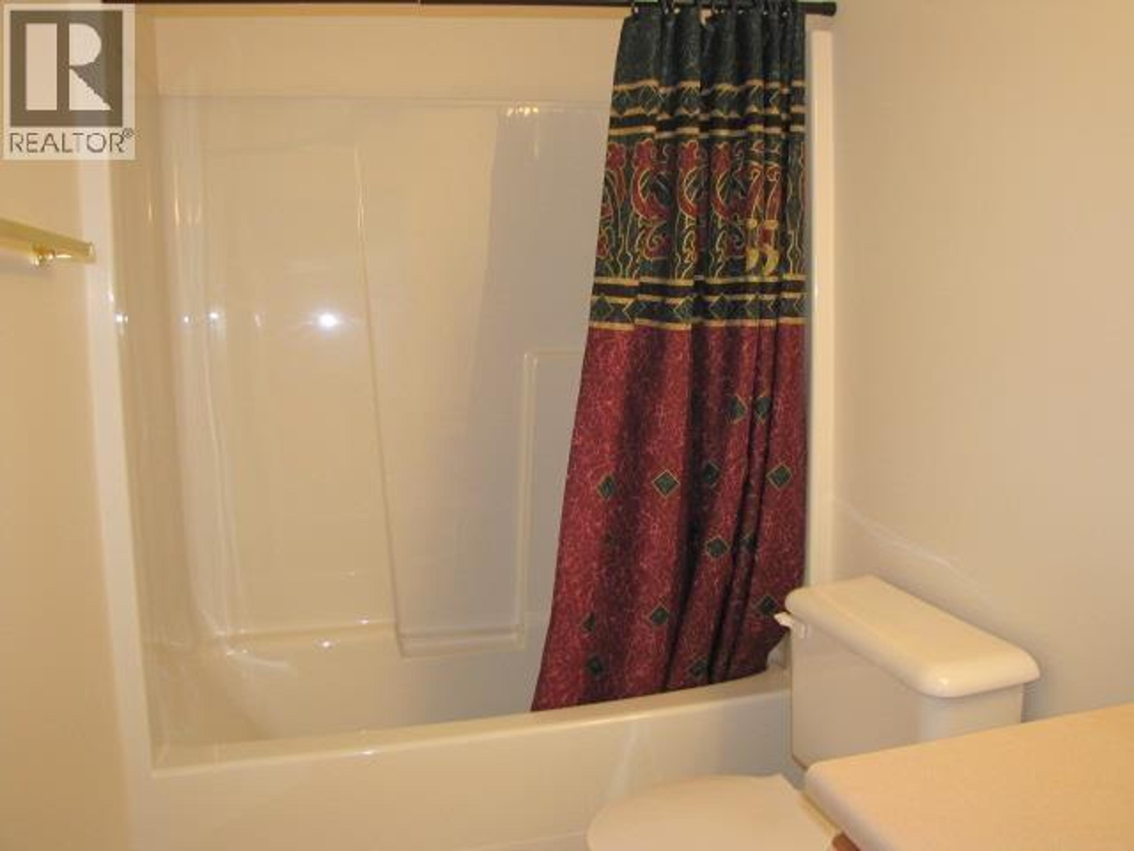 #56 500 WOTZKE DRIVE - Image 13