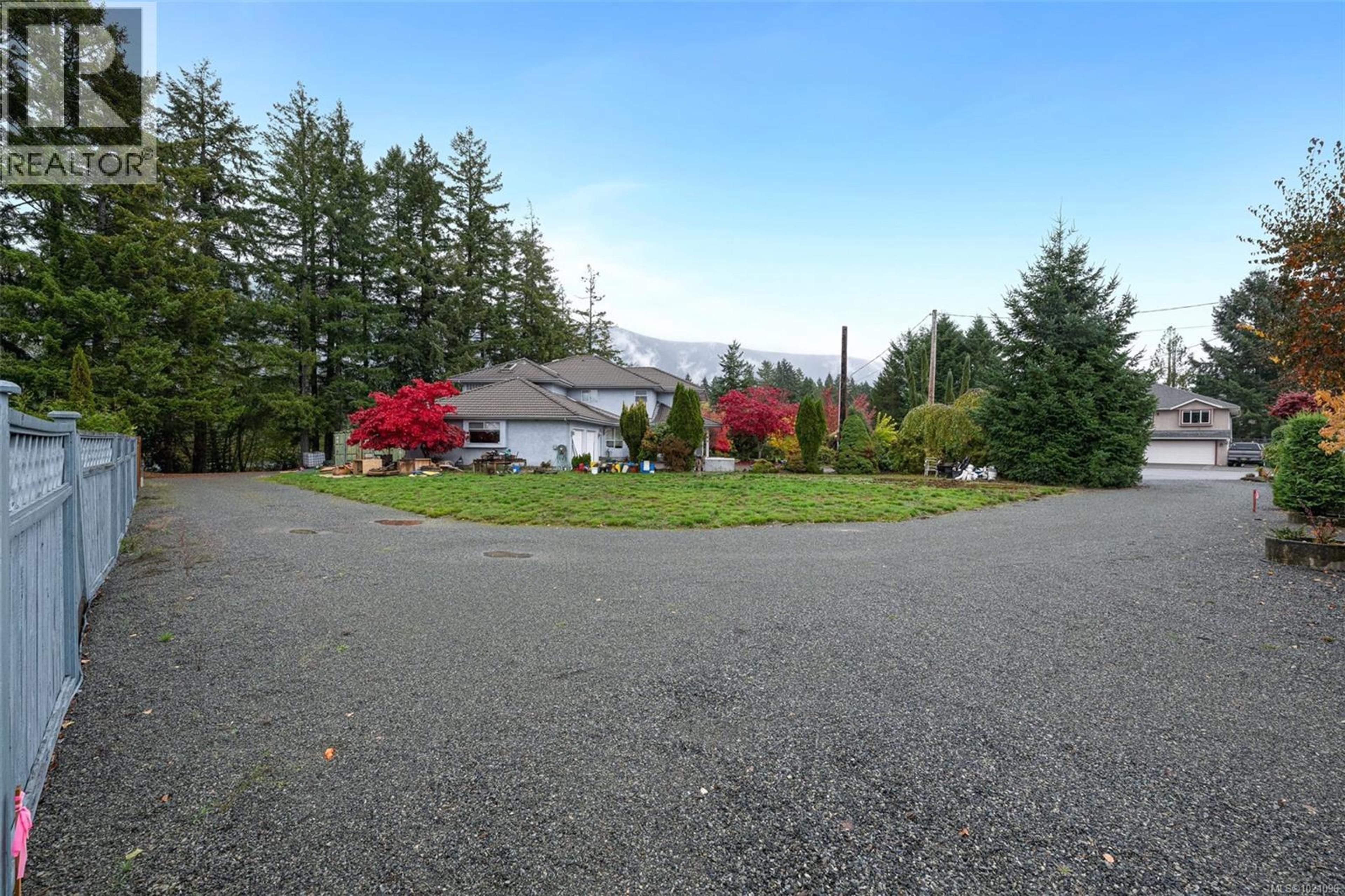 417 SCHOLEY CRES - Image 3