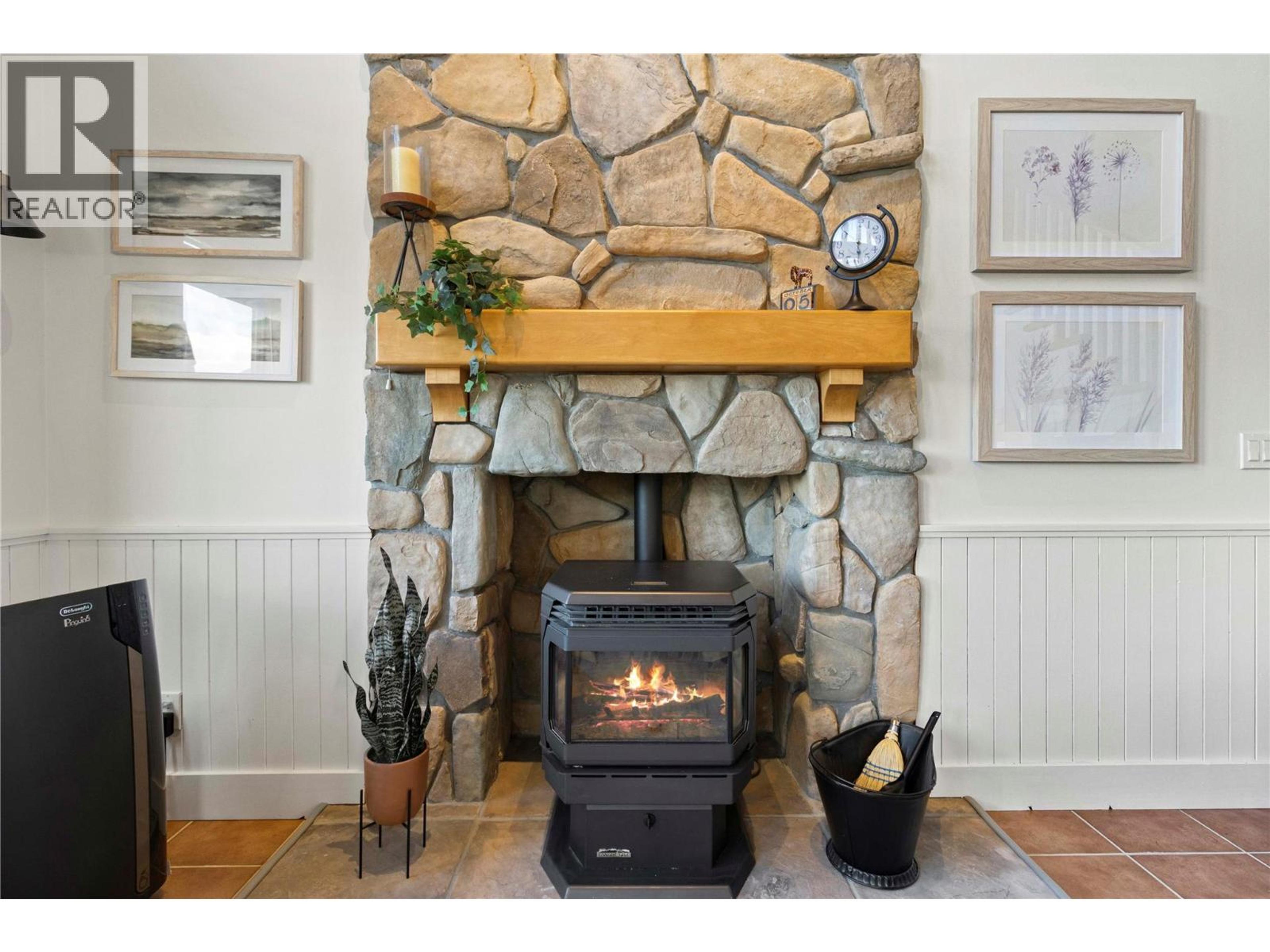 #67 6421 EAGLE BAY ROAD - 10